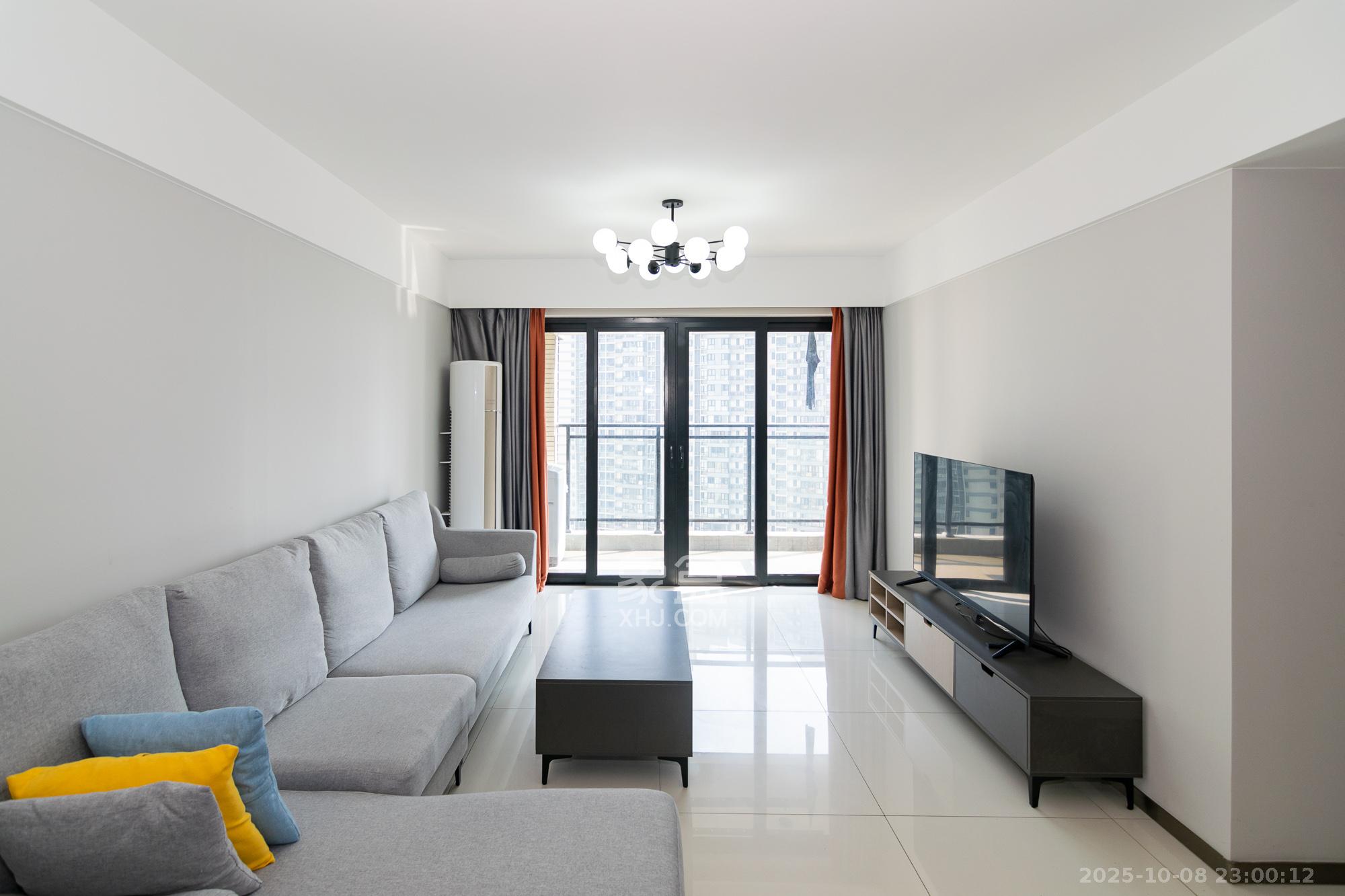 时代年华 3室2厅2卫 85.0万 时代年华 3室2厅2卫 85.0万客厅