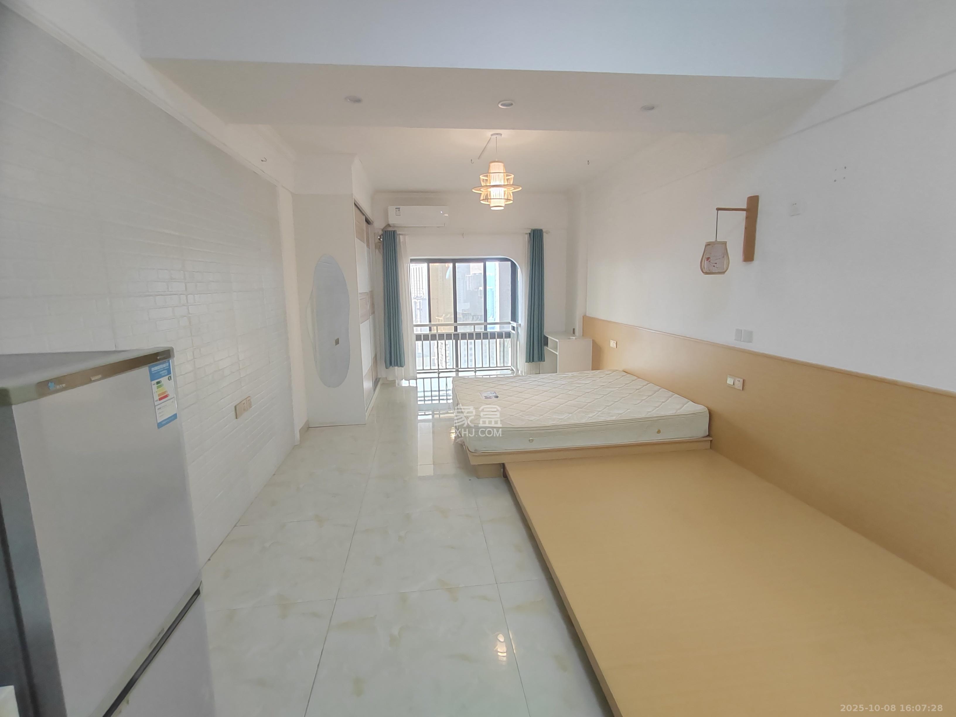 七彩丽都 1室1厅1卫 2100.0元/月 七彩丽都 1室1厅1卫 2100.0元/月室内图