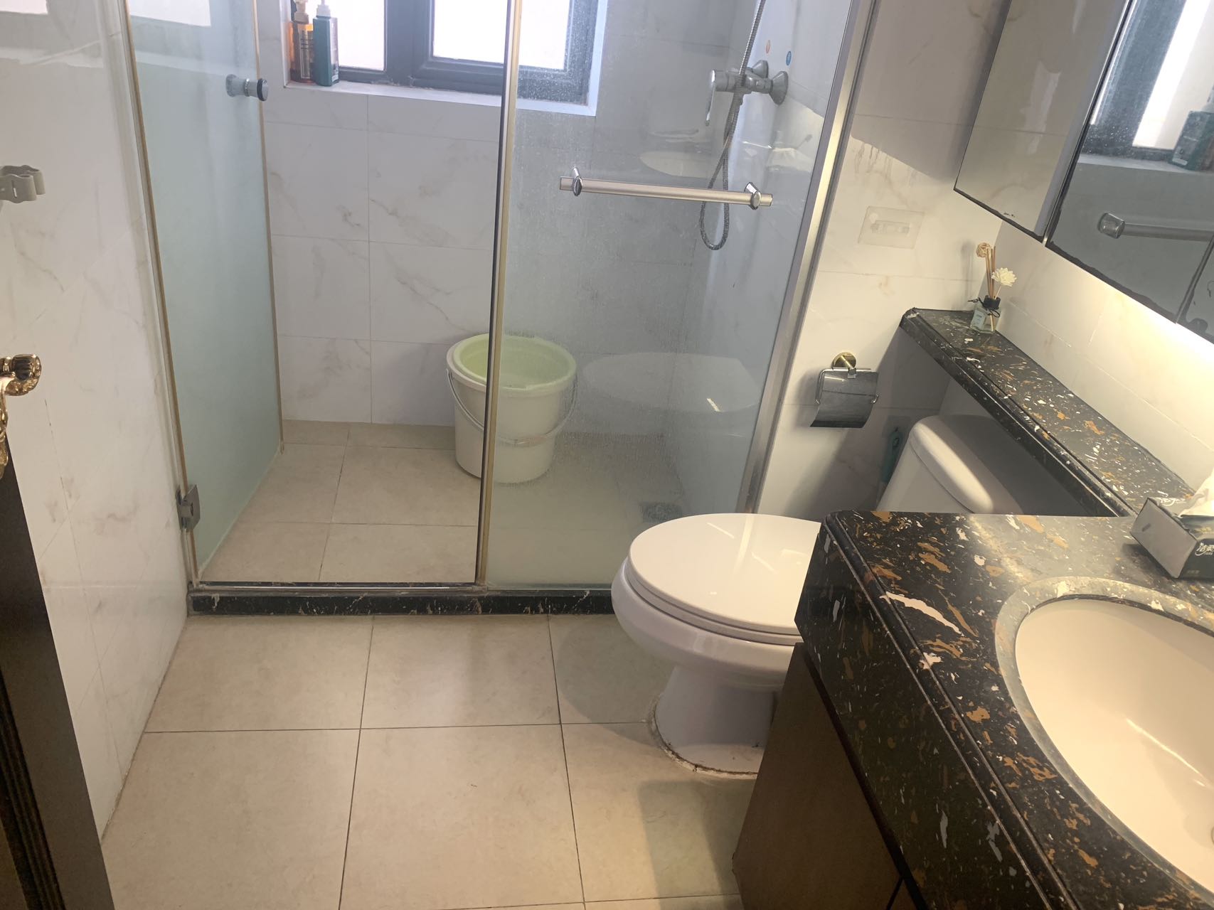 恒大外滩 2室2厅1卫 150.0万 恒大外滩 2室2厅1卫 150.0万客厅