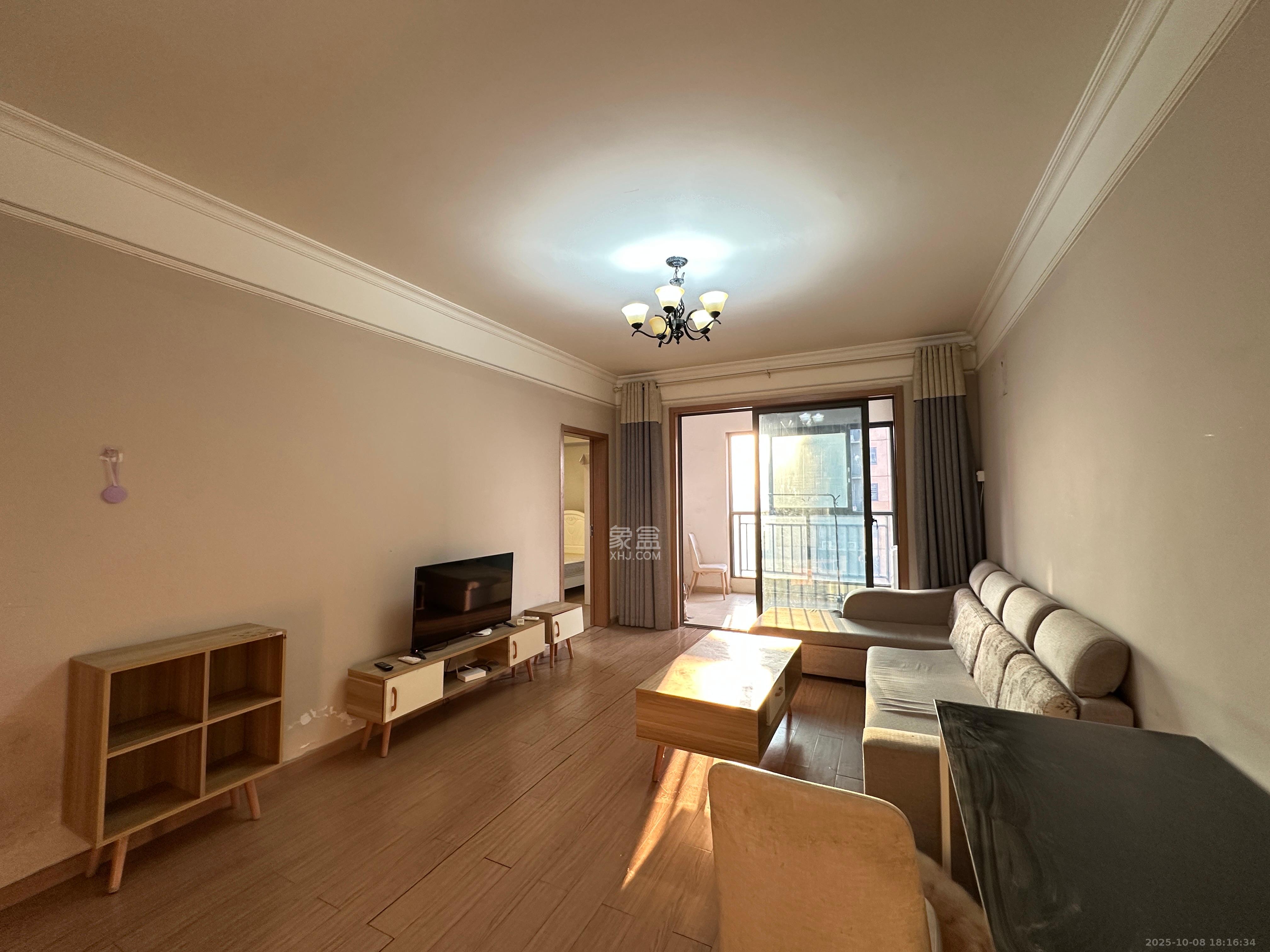 麓谷小镇  3室2厅1卫    2400.0元/月 麓谷小镇  3室2厅1卫    2400.0元/月室内图1