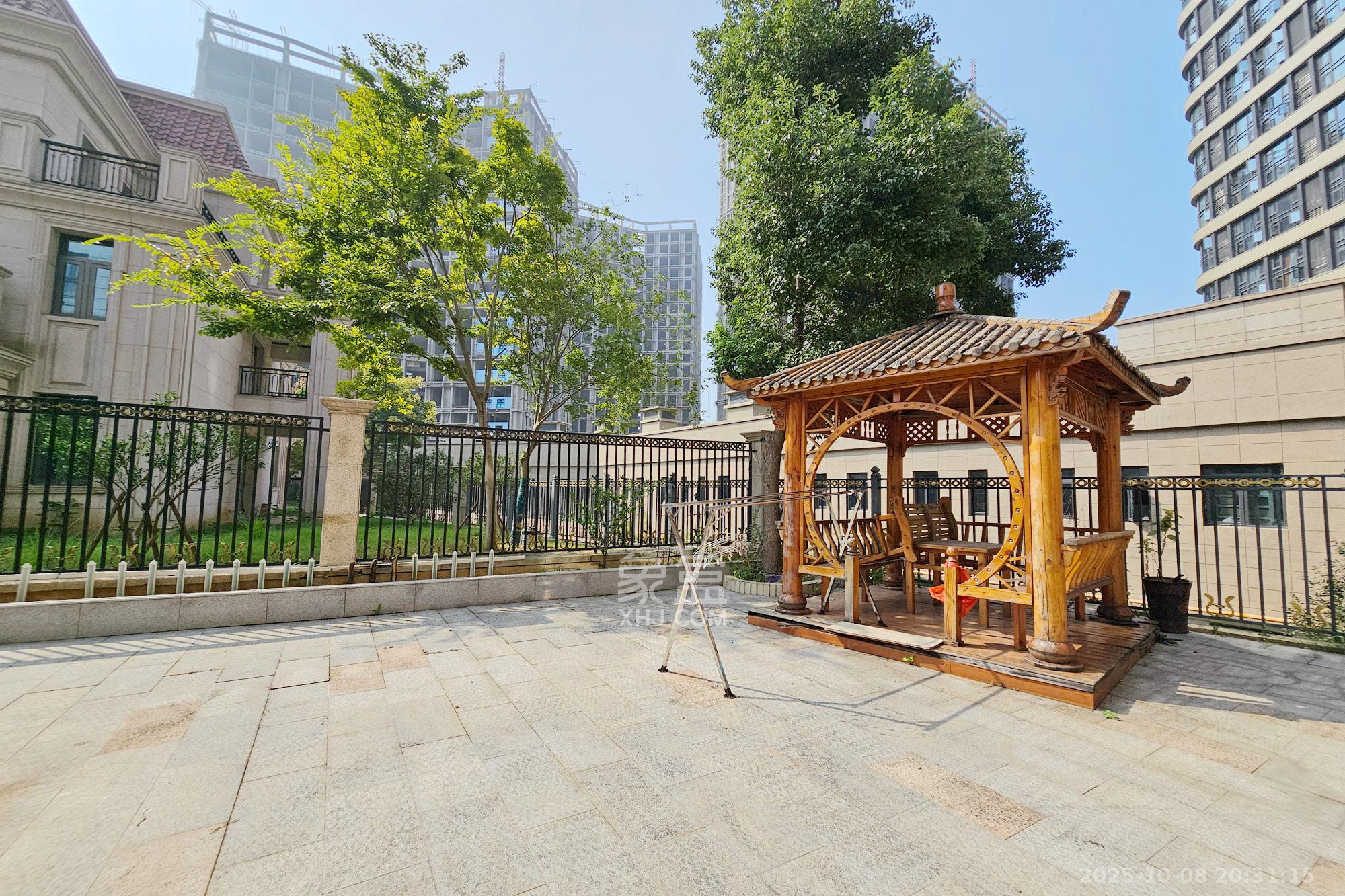 明昇壹城（明昇时代广场）一期  5室2厅2卫    520.0万其他