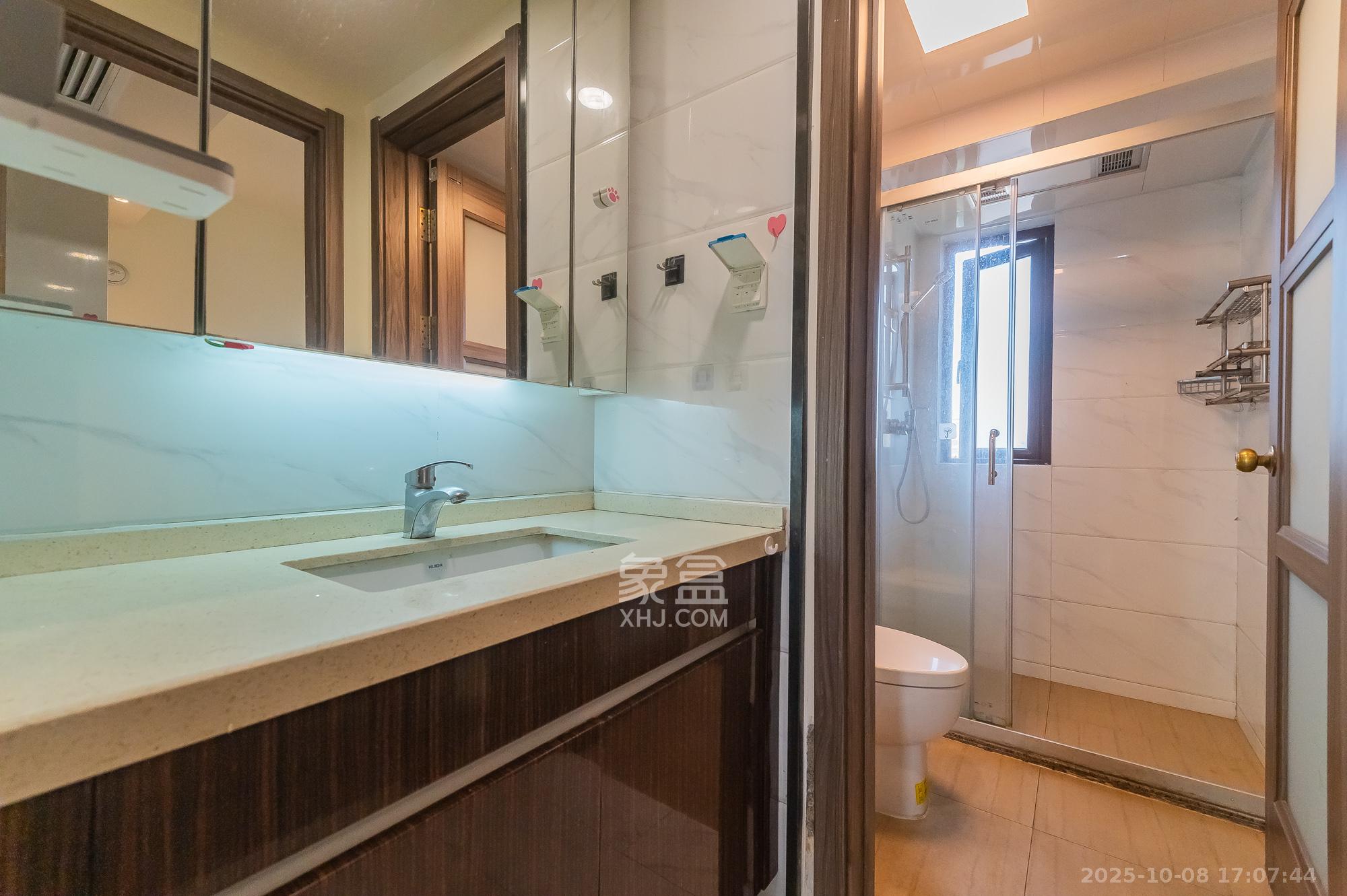 碧桂园中央花园  4室2厅2卫    116.8万 碧桂园中央花园  4室2厅2卫    116.8万卫生间