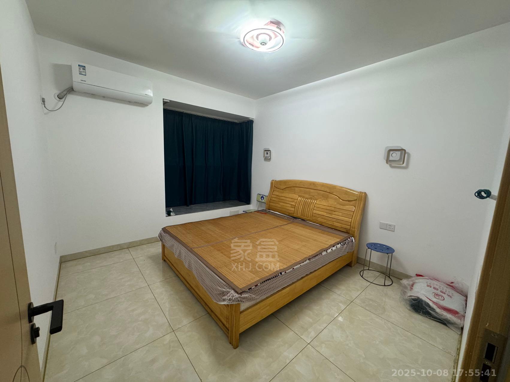 山水豪庭  3室2厅2卫    1600.0元/月室内图