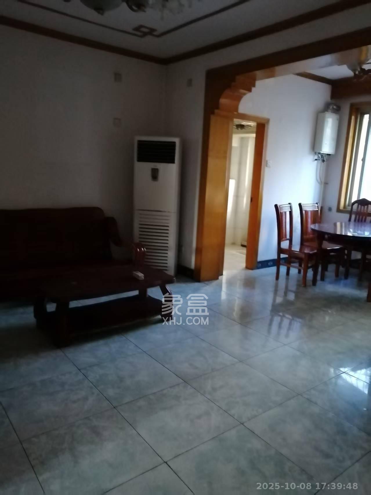 水泵厂宿舍 3室2厅1卫 1500.0元/月 水泵厂宿舍 3室2厅1卫 1500.0元/月室内图