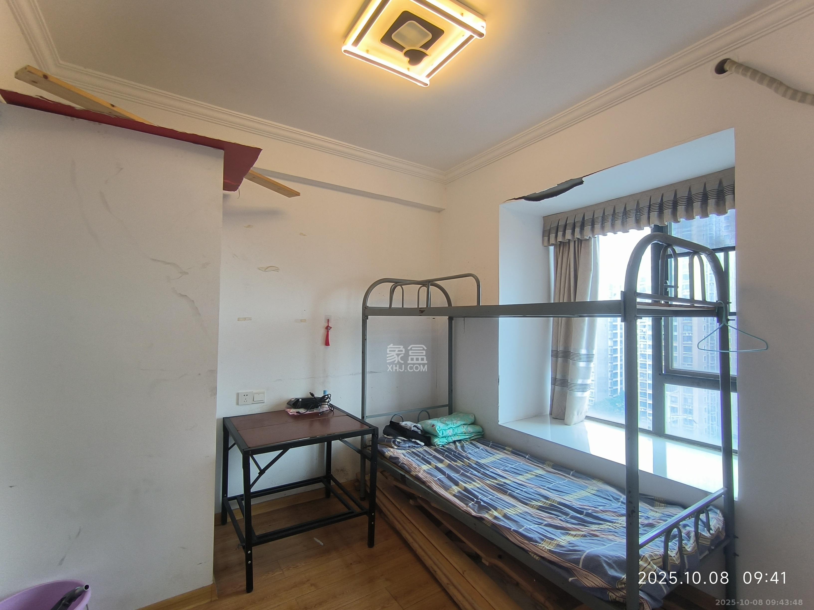 华润凤凰城二期 3室2厅2卫 1500.0元/月 华润凤凰城二期 3室2厅2卫 1500.0元/月室内图