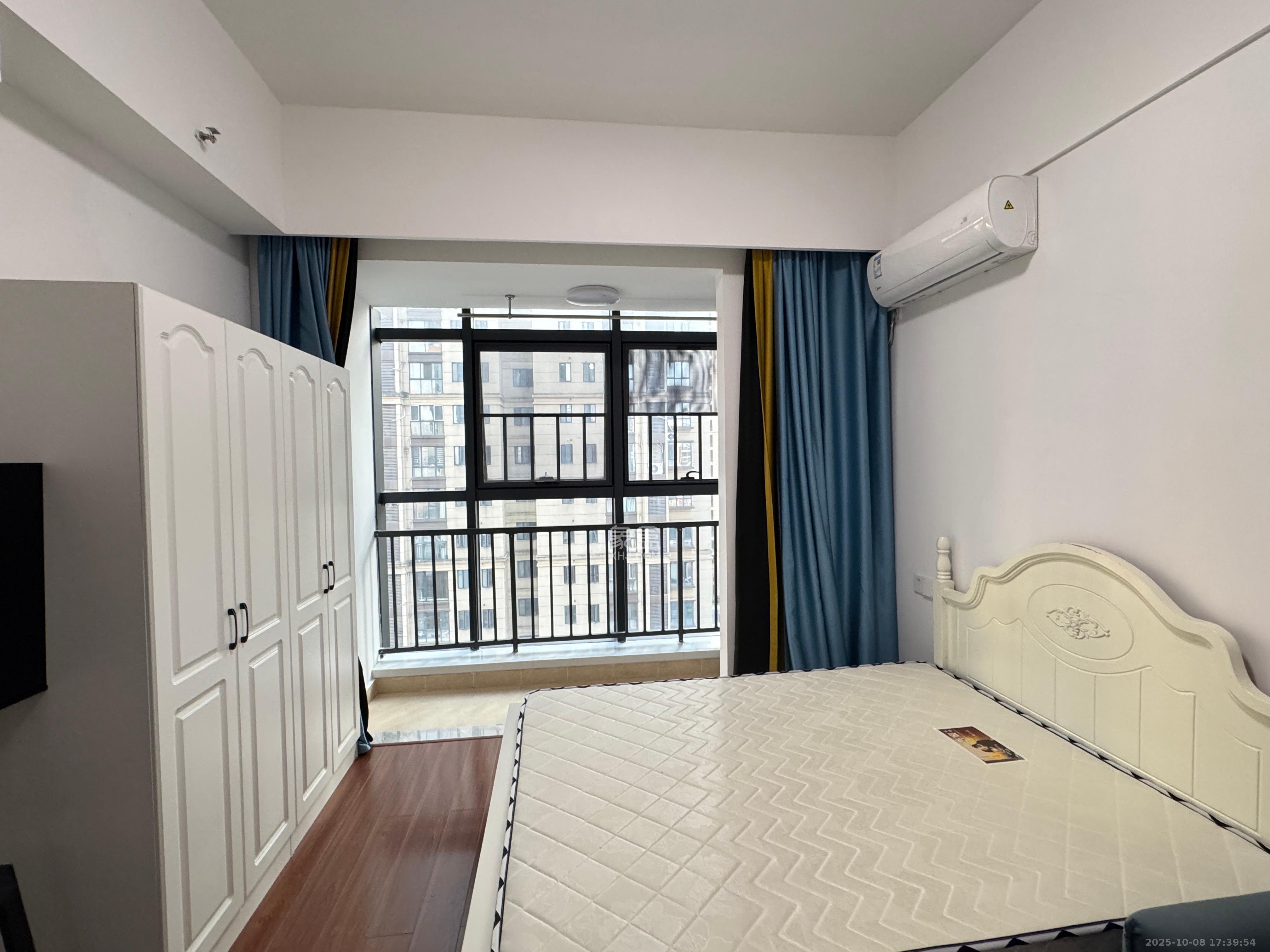 荣泰广场 1室1厅1卫 1200.0元/月 荣泰广场 1室1厅1卫 1200.0元/月室内图