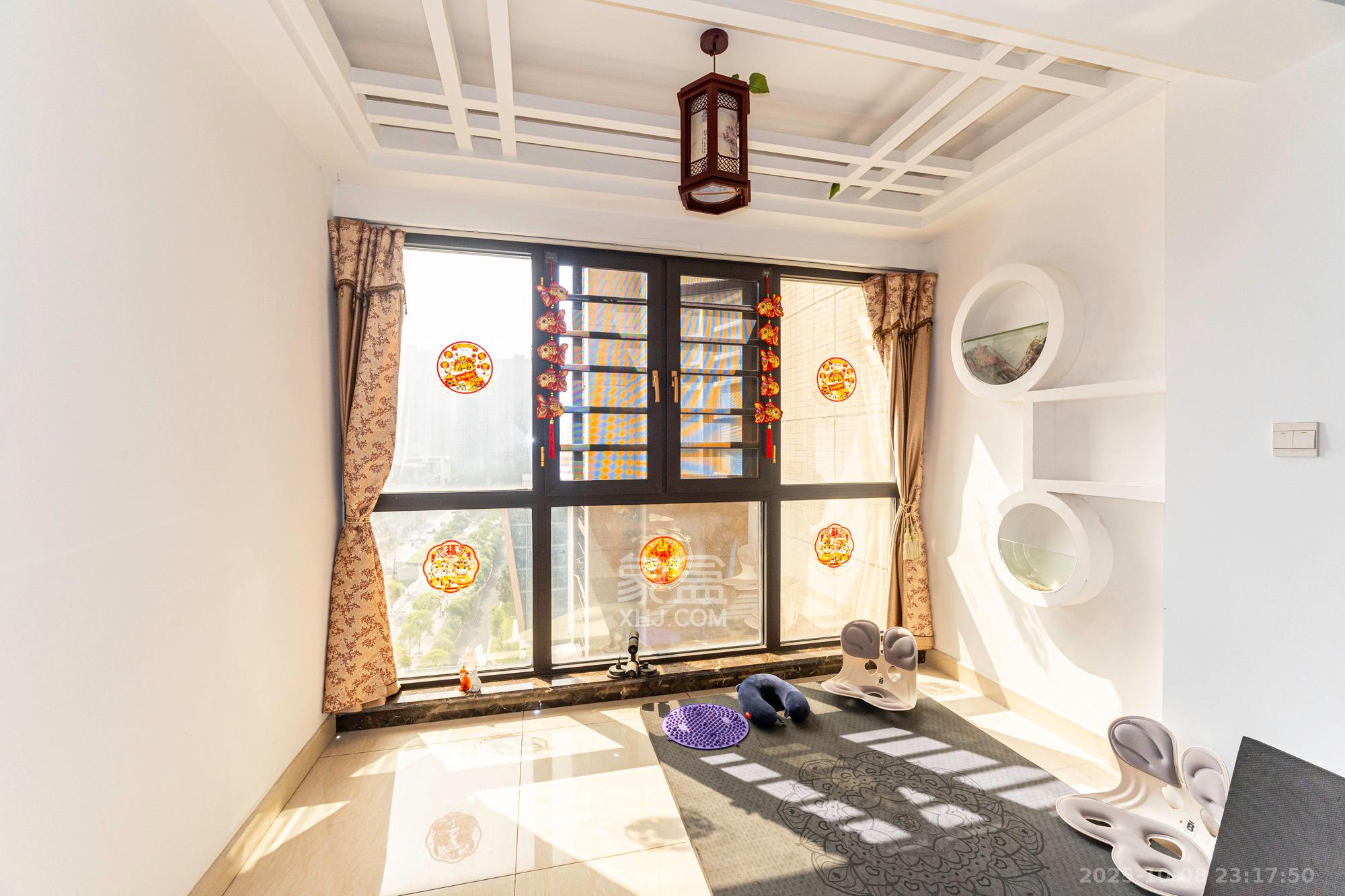 国泰九龙湾  3室2厅2卫    91.8万阳台