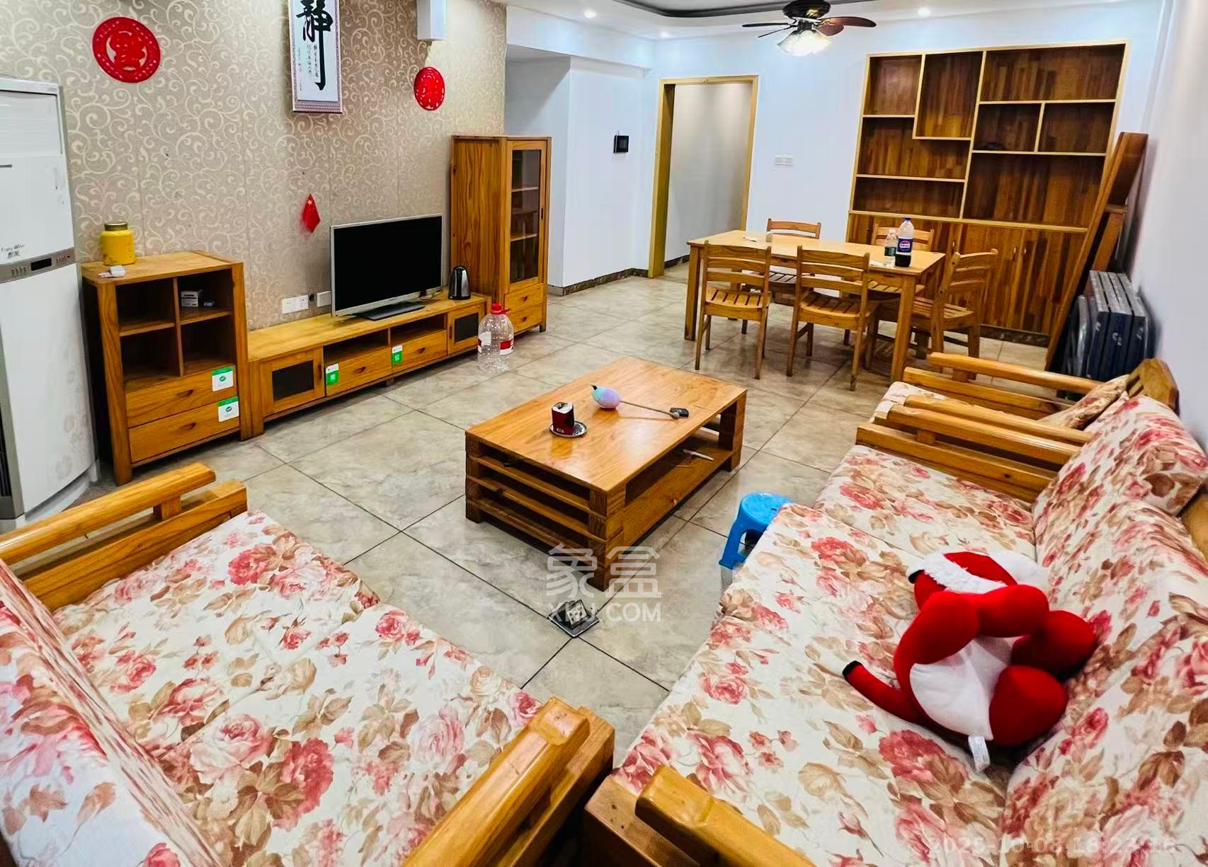 铂宫  3室2厅1卫    3700.0元/月室内图