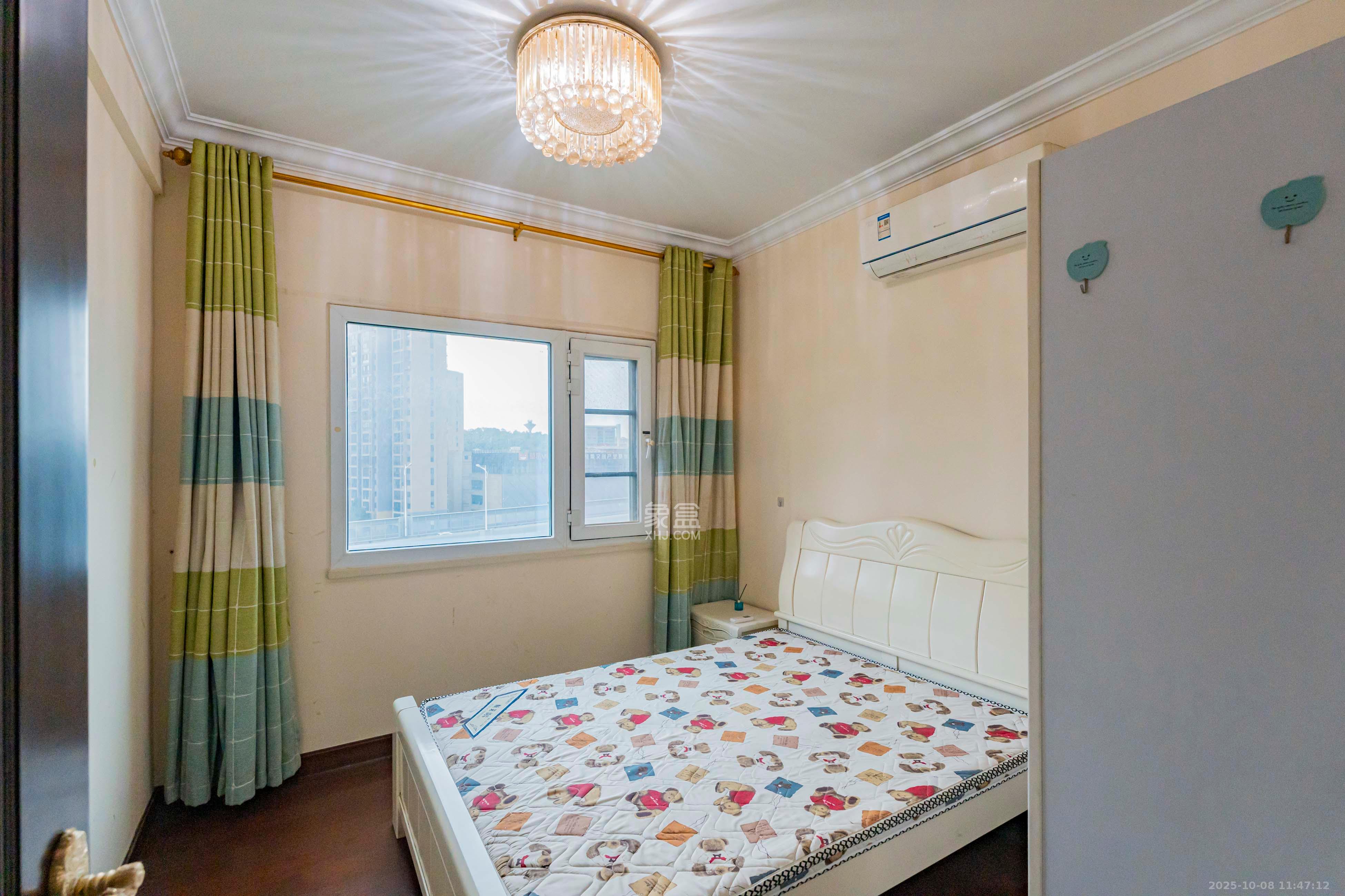 恒大雅苑  3室2厅2卫    2200.0元/月 恒大雅苑  3室2厅2卫    2200.0元/月室内图