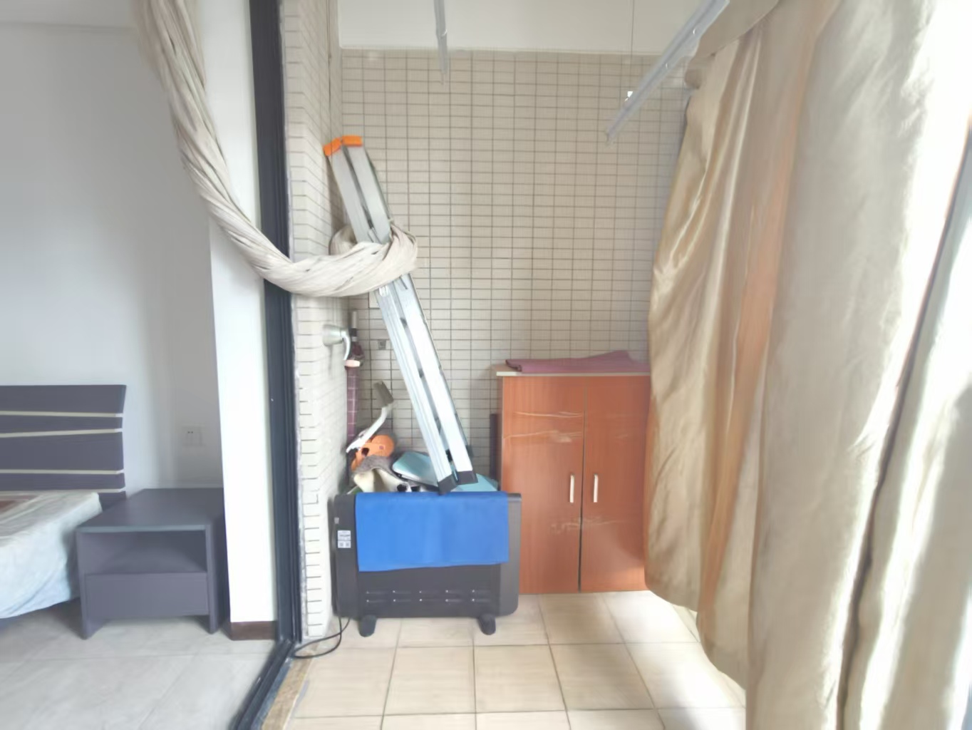 福隆广场 1室1厅1卫 1800.0元/月 福隆广场 1室1厅1卫 1800.0元/月室内图