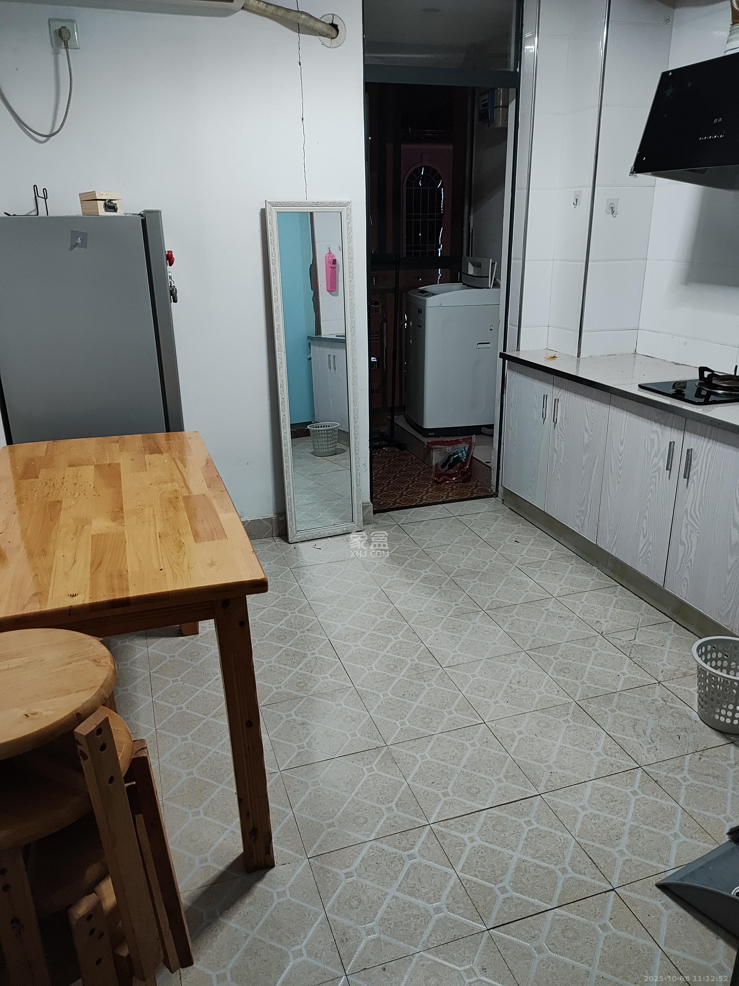 凯轩云顶 1室1厅1卫 1300.0元/月 凯轩云顶 1室1厅1卫 1300.0元/月室内图