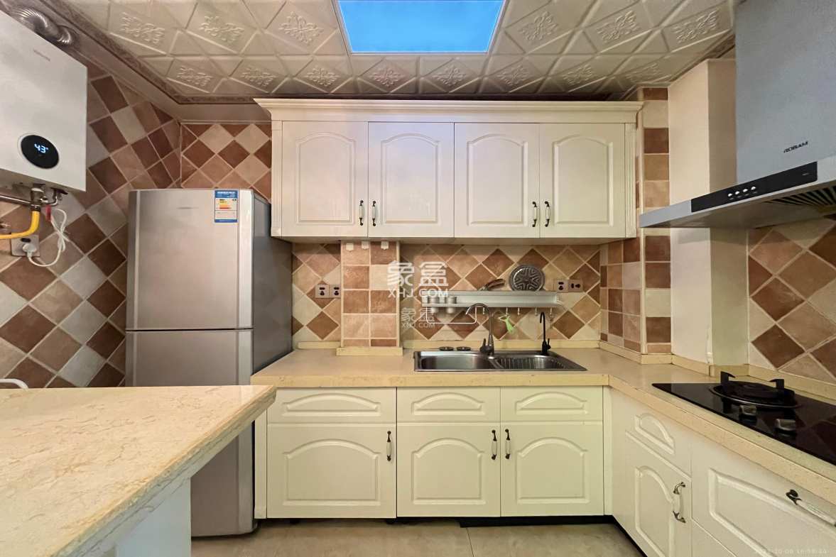 阿普阿布 2室2厅1卫 2800.0元/月 阿普阿布 2室2厅1卫 2800.0元/月室内图