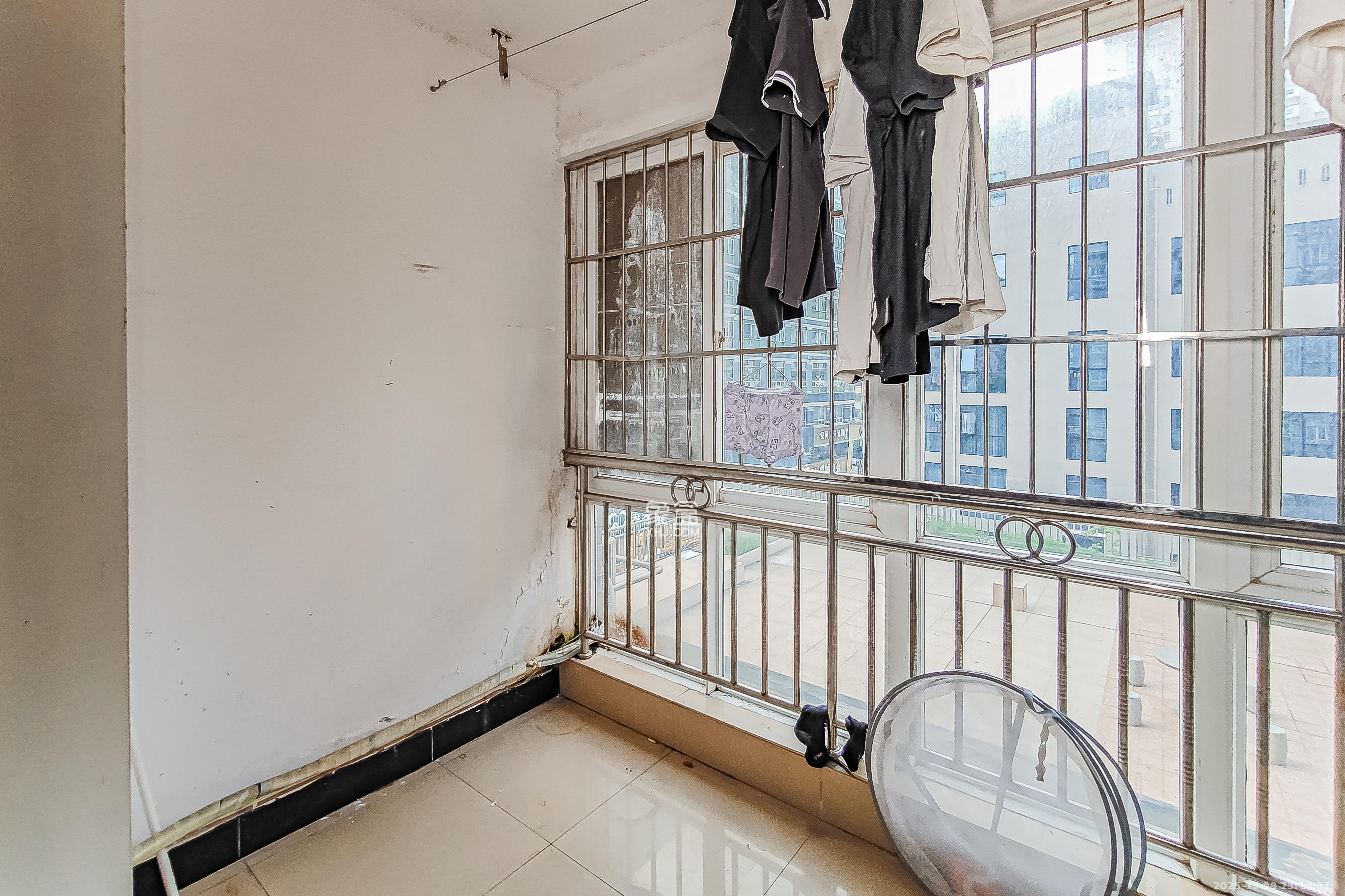 五一华府 3室2厅2卫 4000.0元/月 五一华府 3室2厅2卫 4000.0元/月室内图