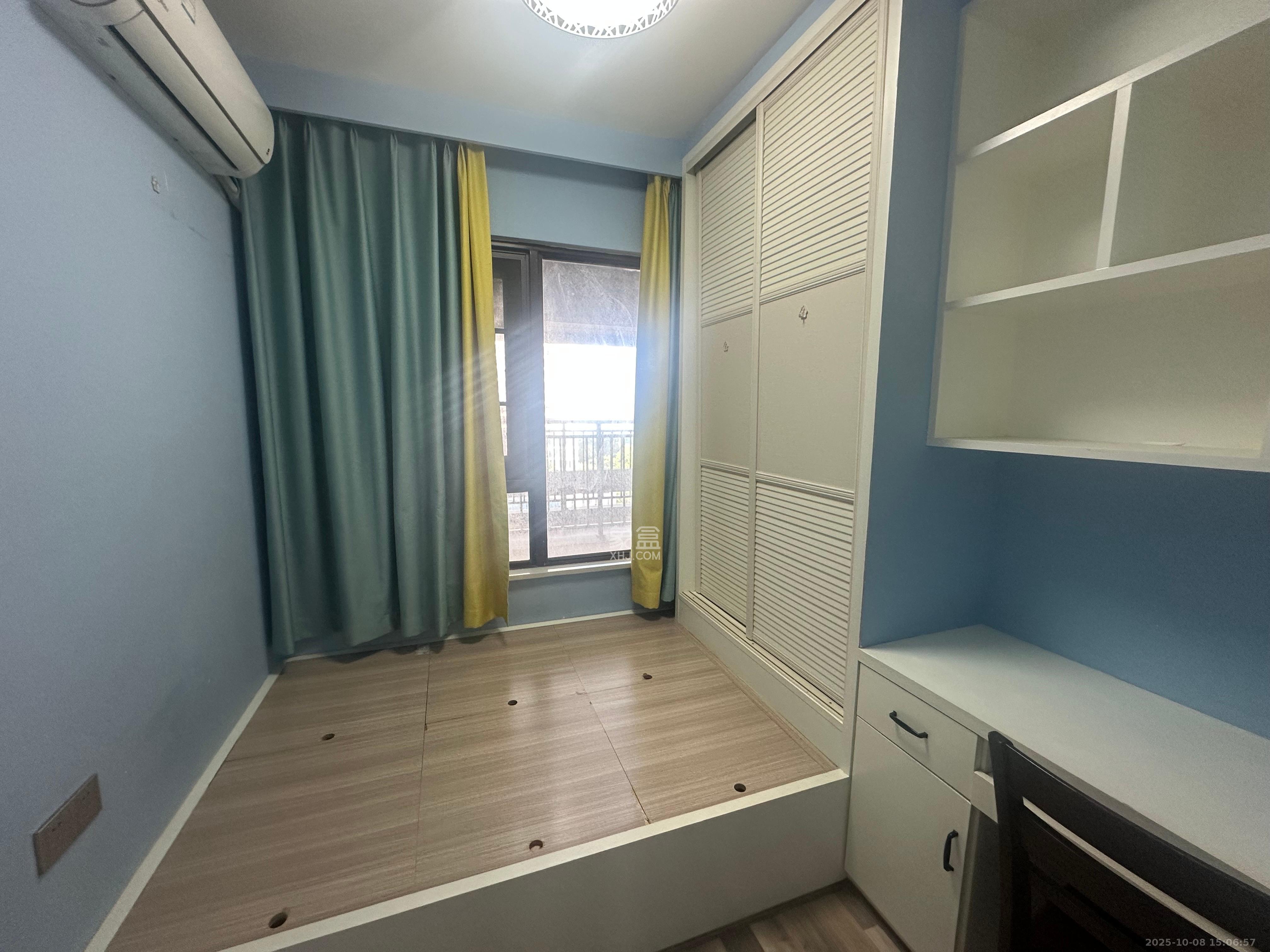 卓越浅水湾  3室2厅2卫    3000.0元/月室内图