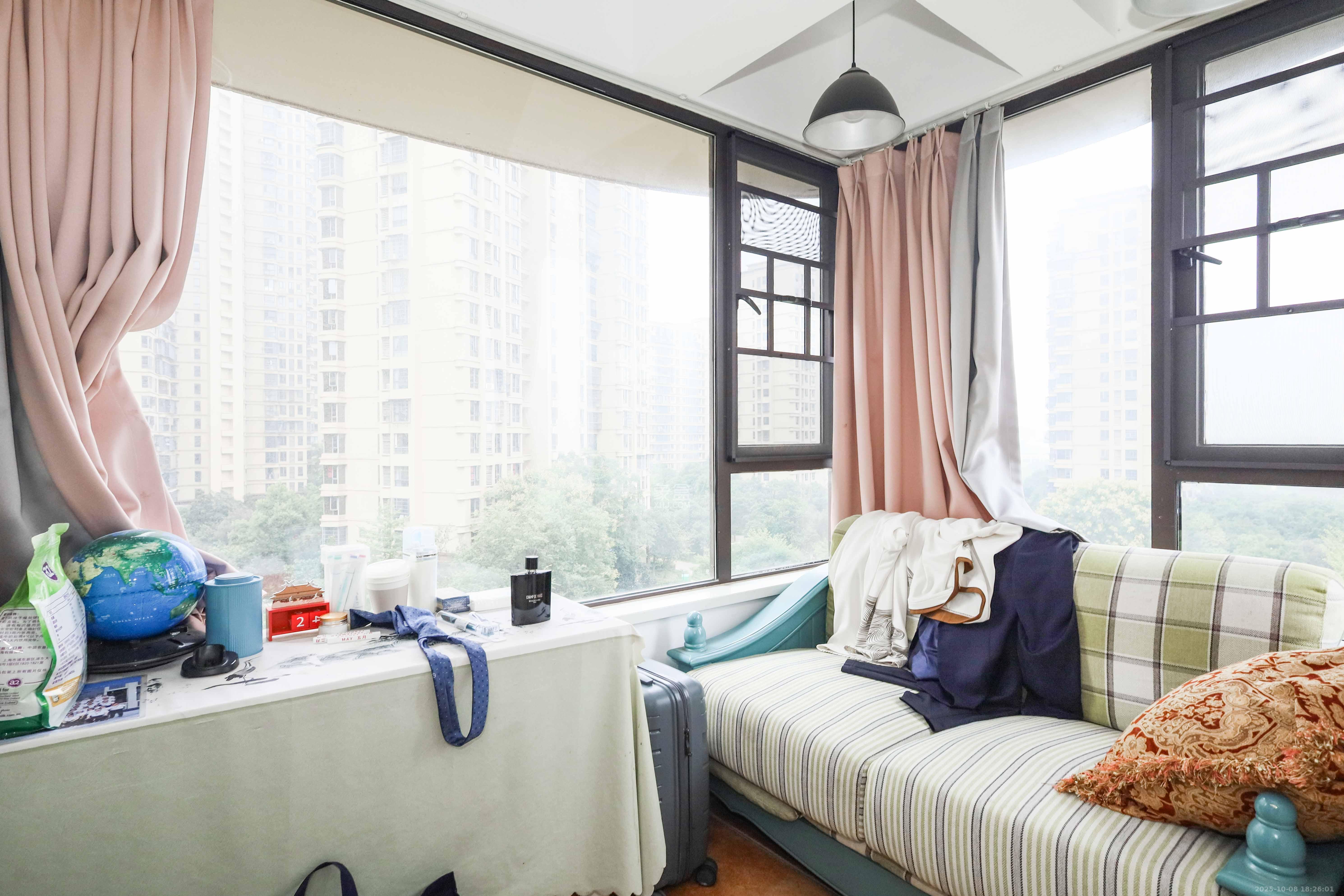 保利麓谷林语D区  4室2厅2卫    128.0万卧室