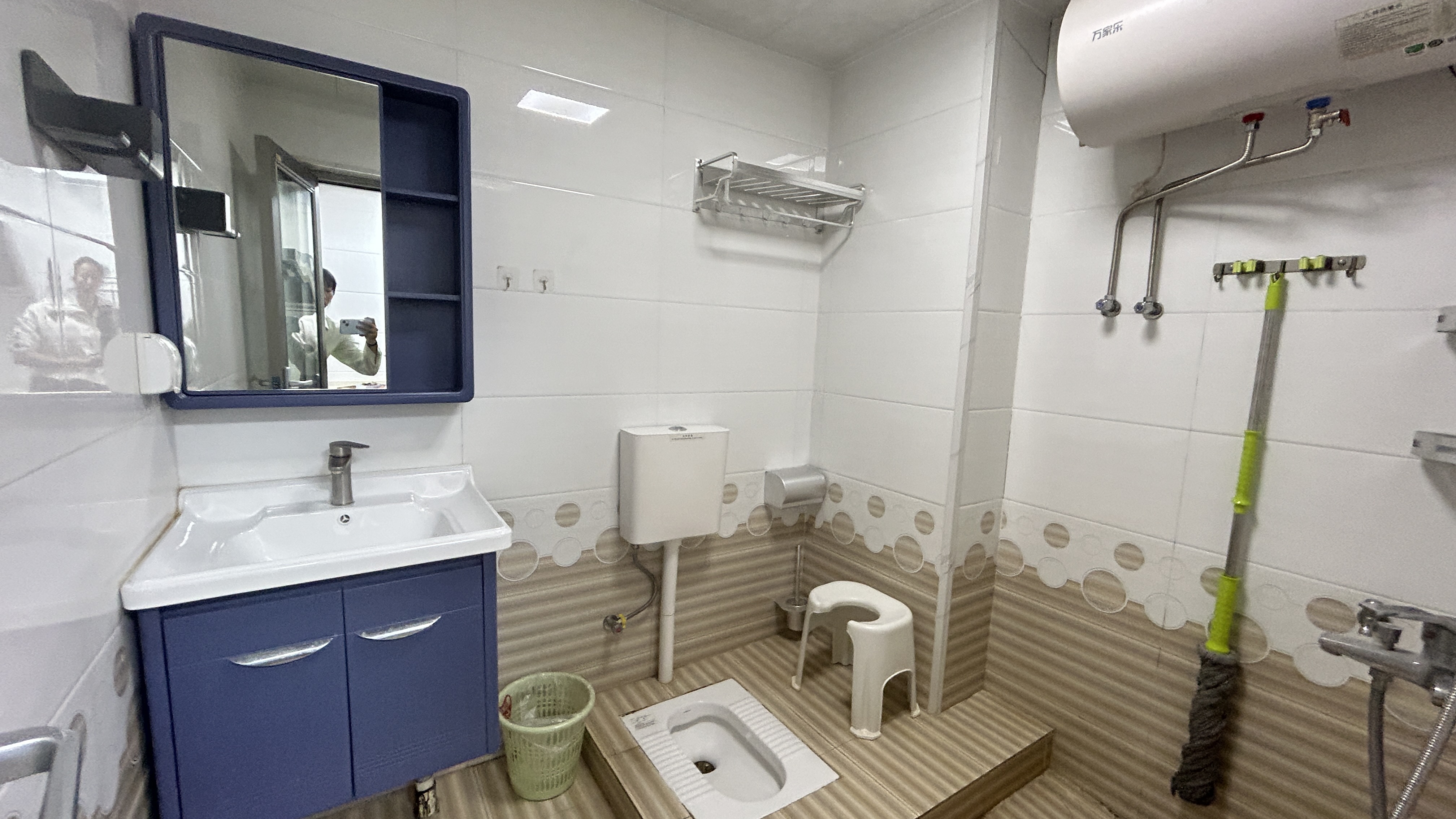 梓湖明珠  1室1厅1卫    1200.0元/月室内图