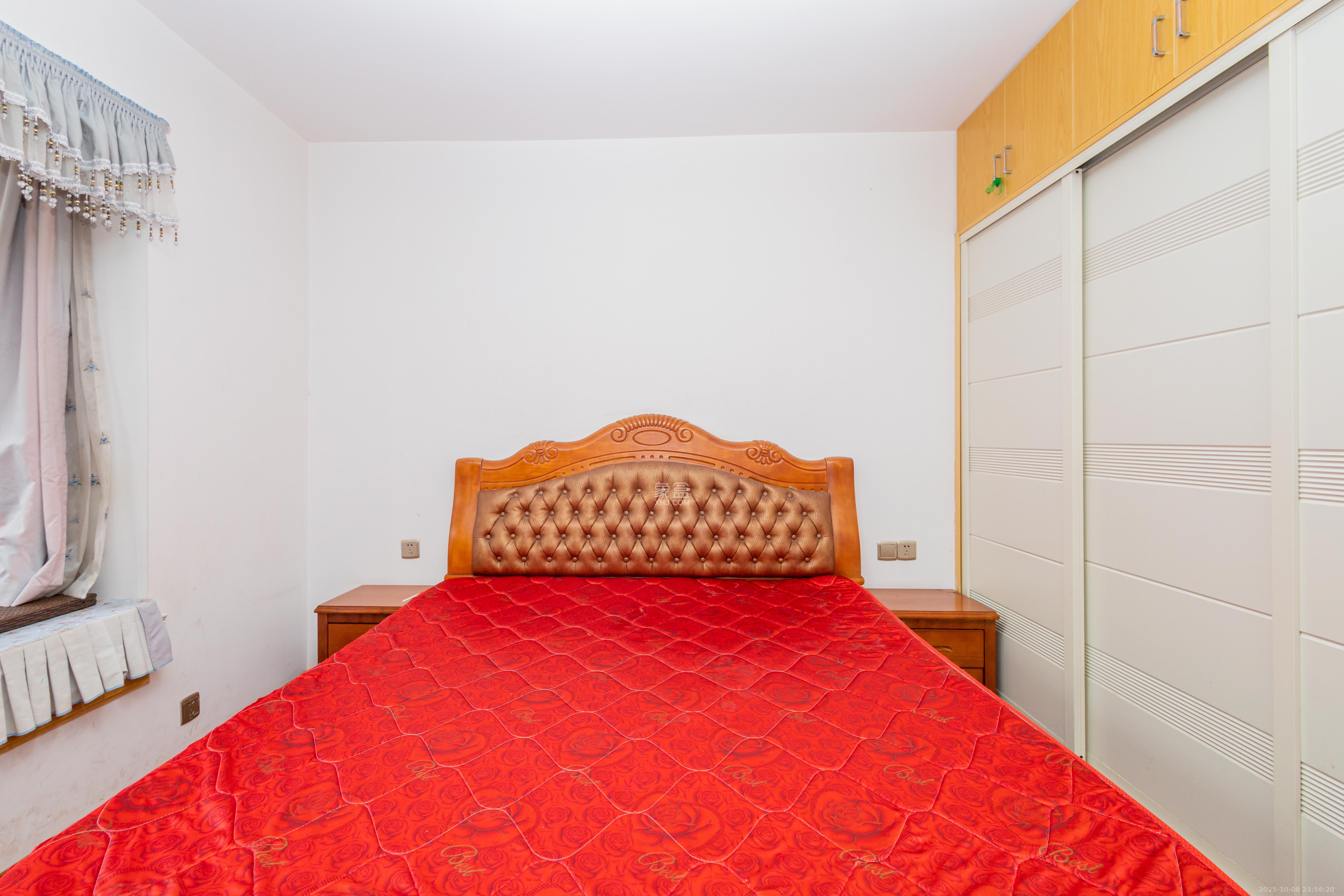 博雅湘水湾  3室2厅2卫    68.8万卧室