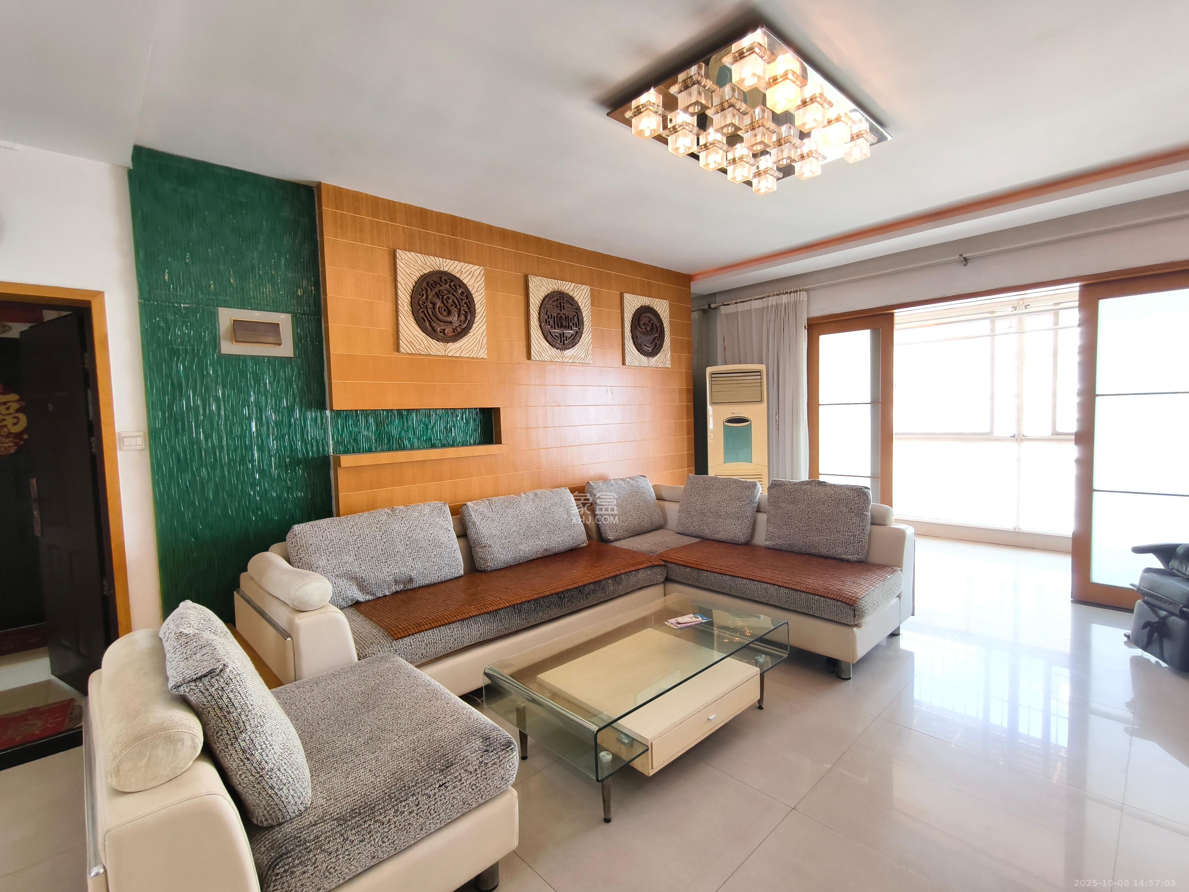 星语林名园 4室2厅2卫 2400.0元/月 星语林名园 4室2厅2卫 2400.0元/月室内图