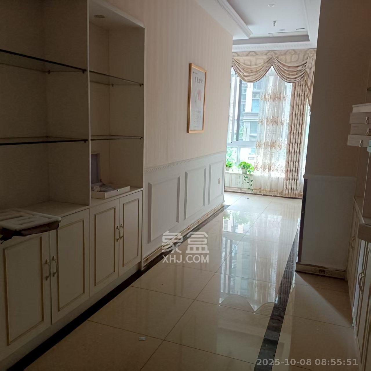 泊林晶城   421.0㎡      20000.0元/月室内图