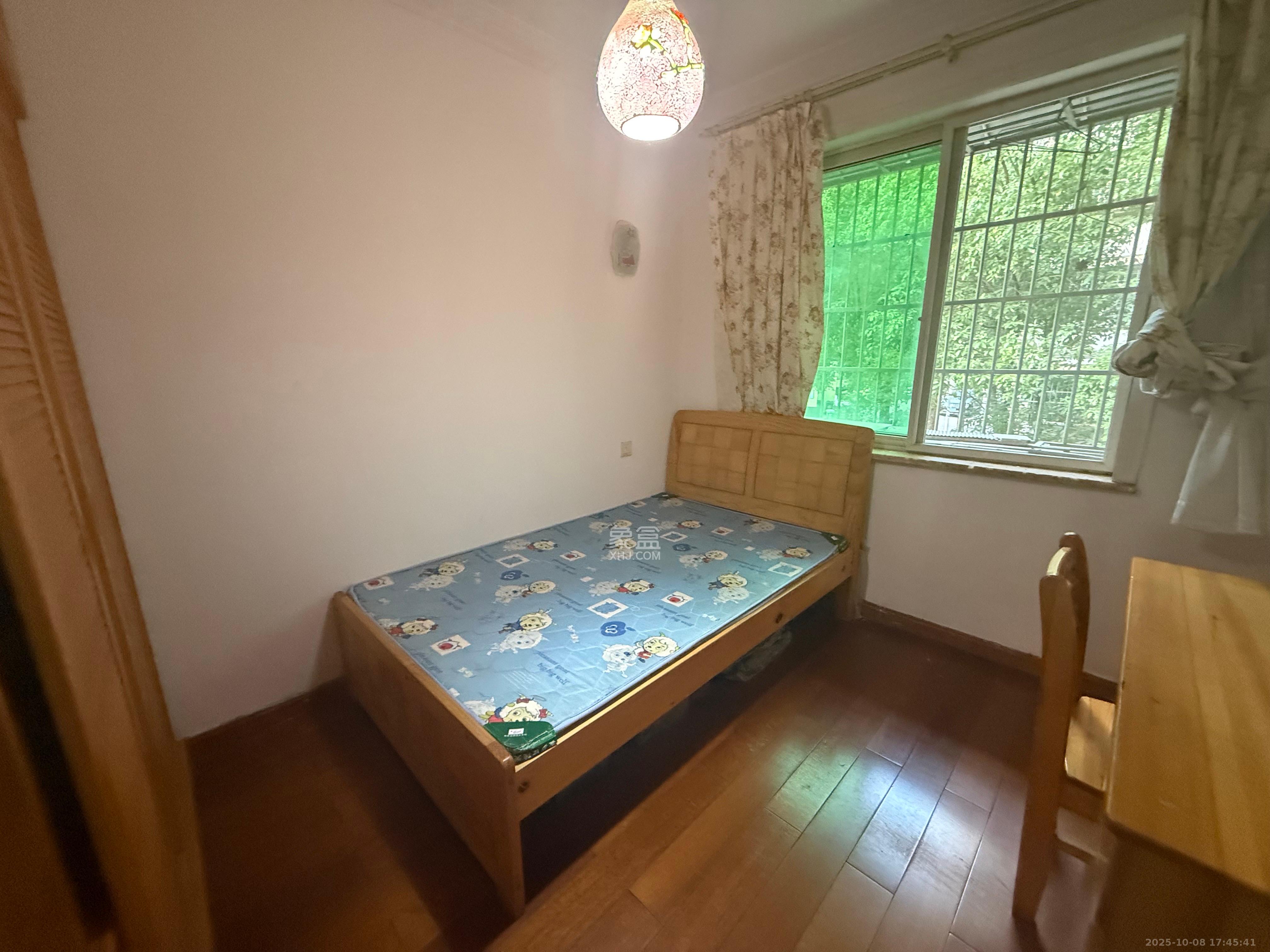 恩瑞麓山名园(龙王港小区) 3室2厅2卫 2200.0元/月 恩瑞麓山名园(龙王港小区) 3室2厅2卫 2200.0元/月室内图