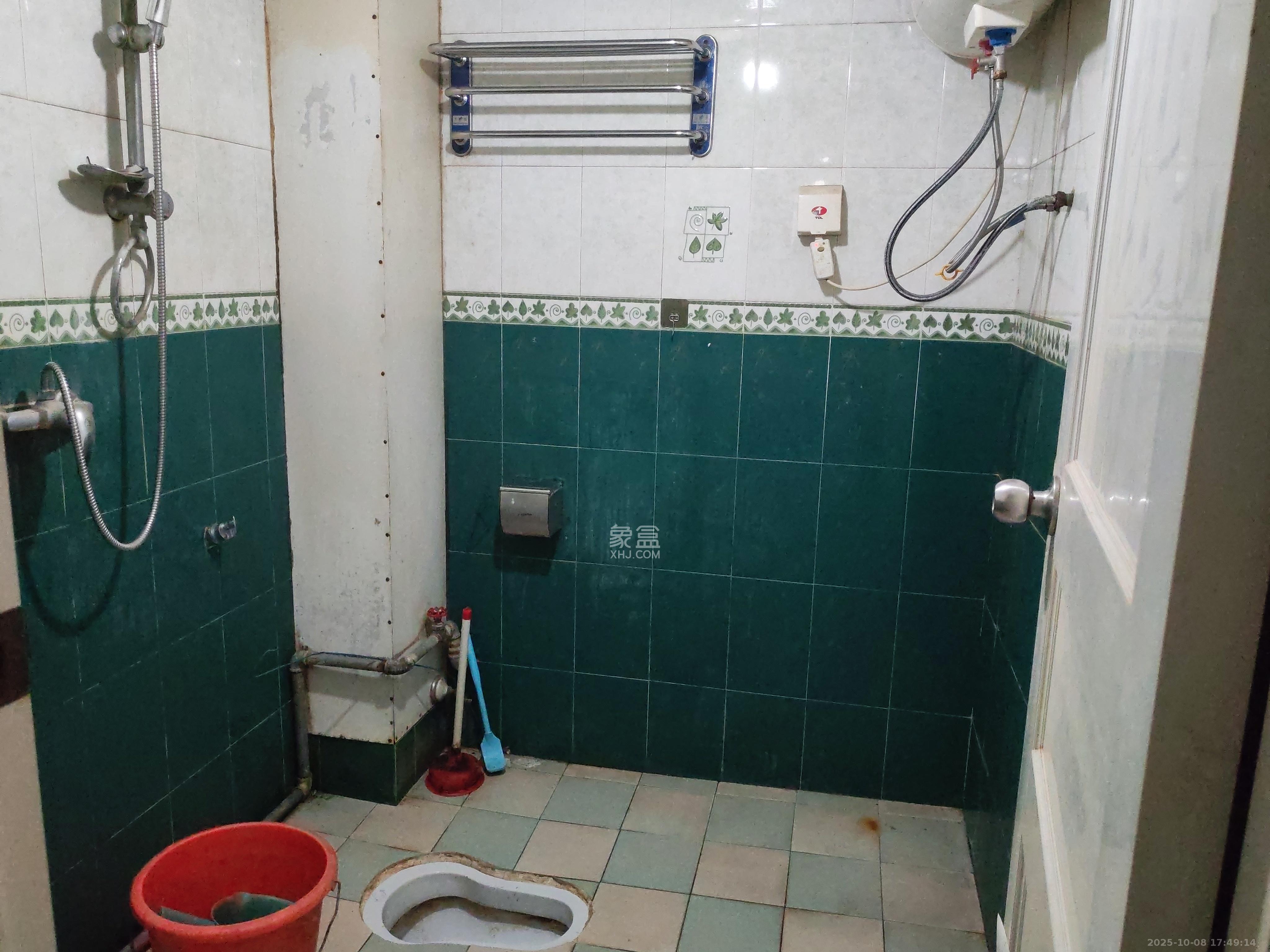 解放四村626号(长沙市三医院宿舍)  2室1厅1卫    1500.0元/月 解放四村626号(长沙市三医院宿舍)  2室1厅1卫    1500.0元/月室内图