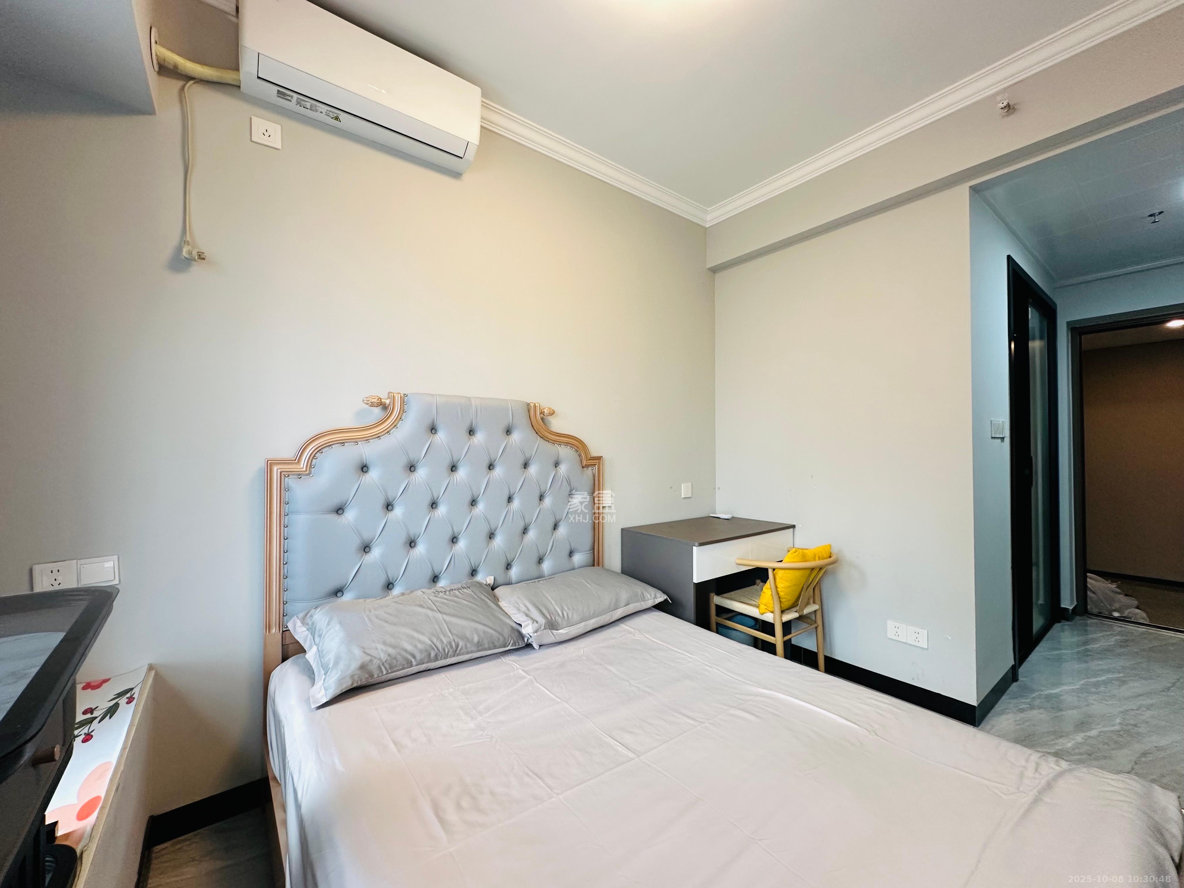 龙湖铂金岛  1室1厅1卫    1600.0元/月室内图