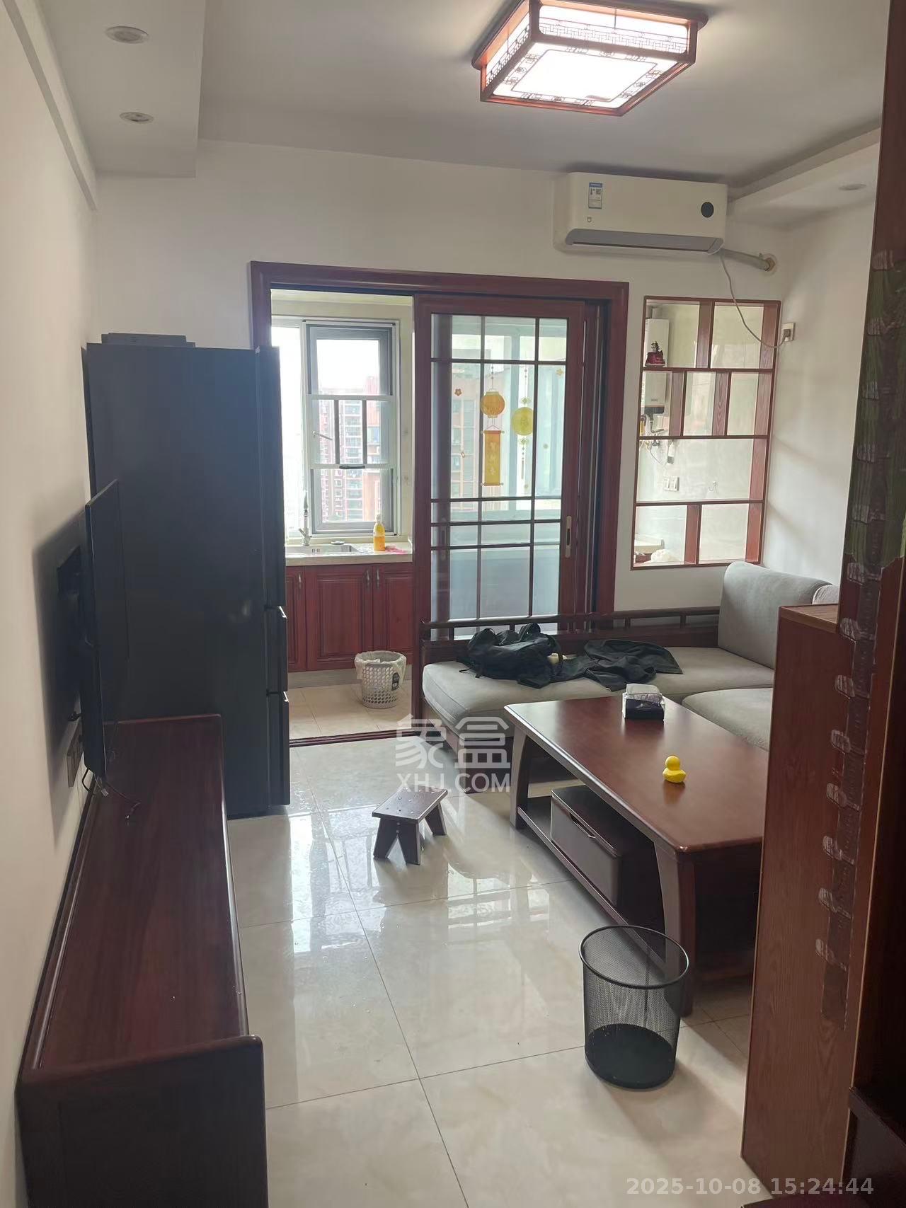 联美品格 1室2厅1卫 2200.0元/月 联美品格 1室2厅1卫 2200.0元/月室内图