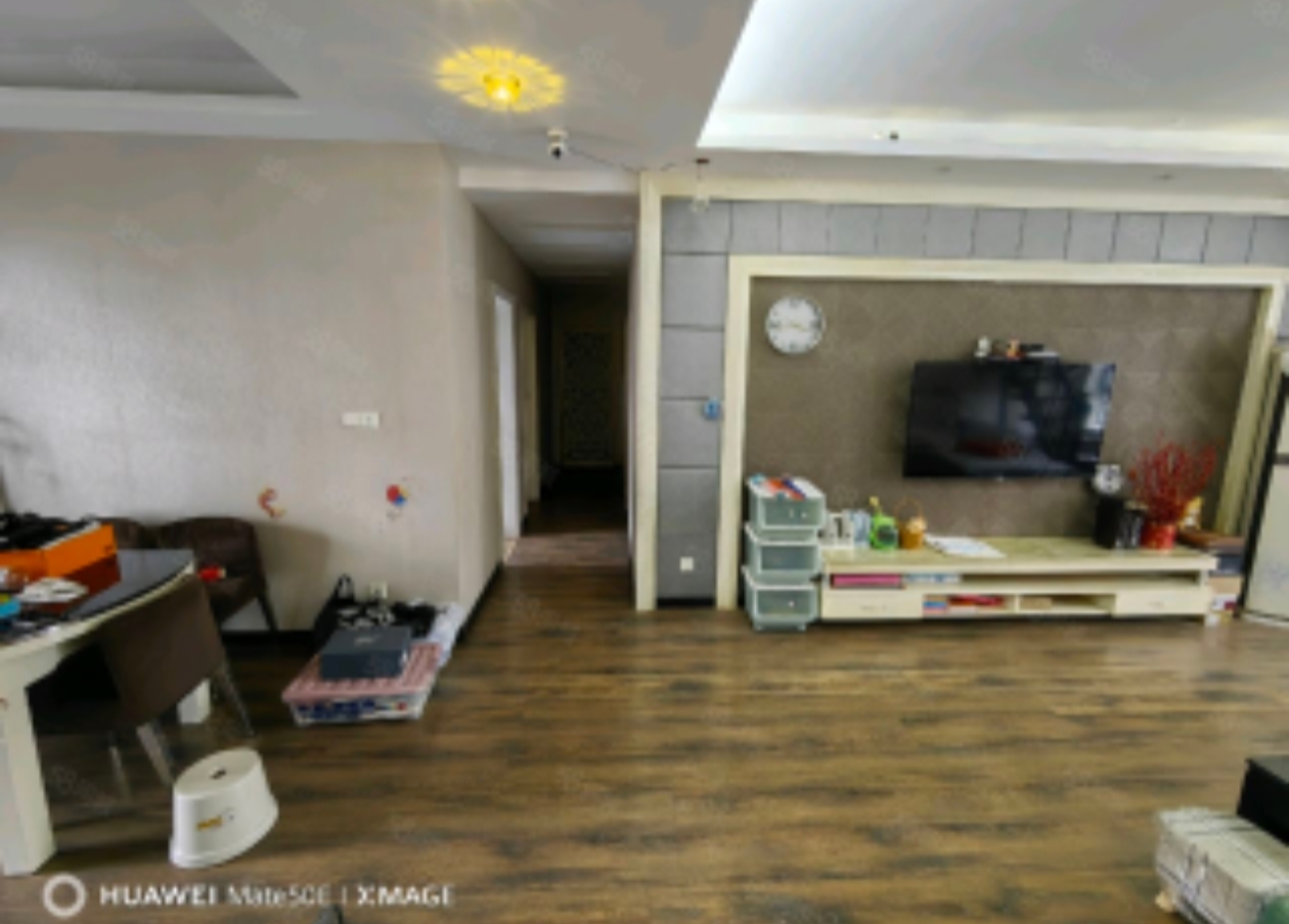 伴山公馆  3室2厅2卫    1400.0元/月室内图1