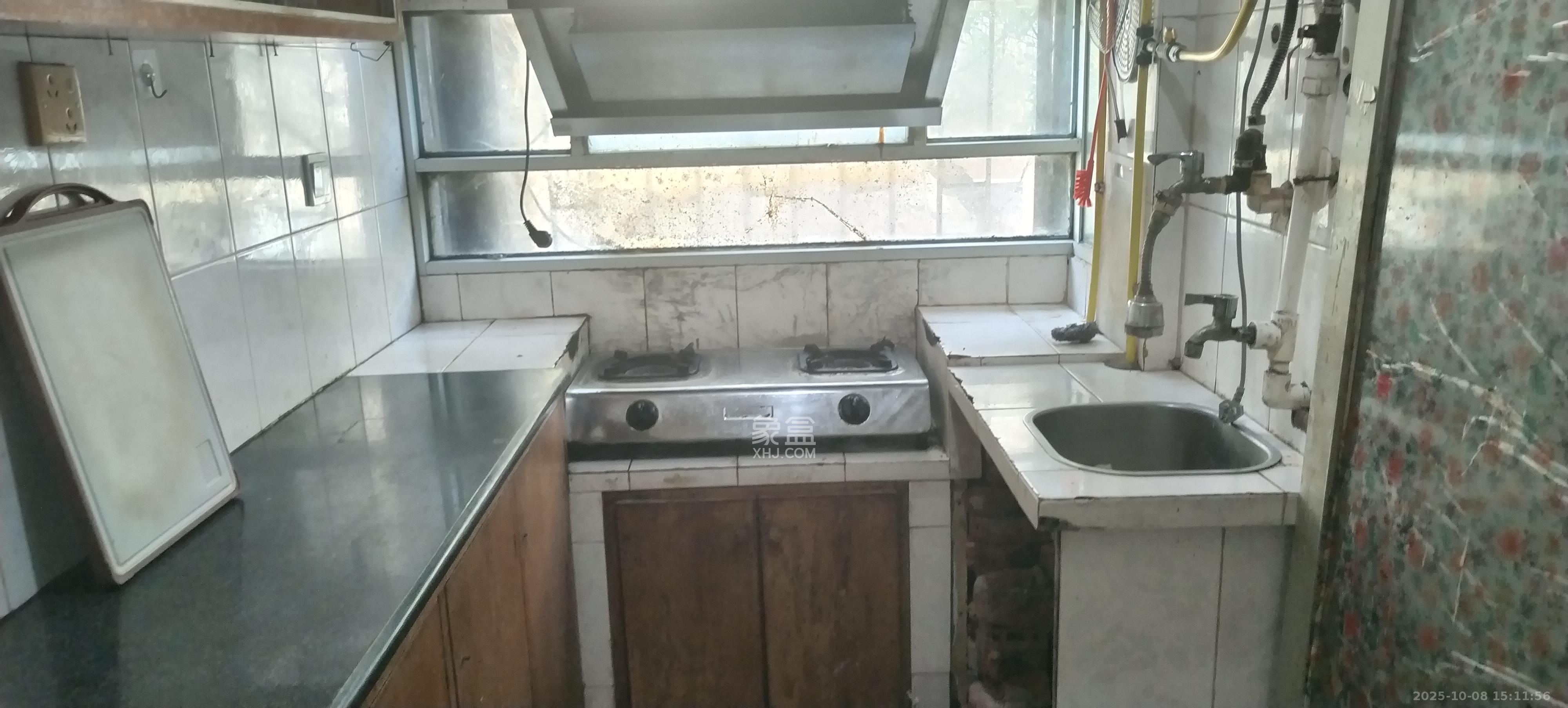 路桥宿舍  2室1厅1卫    1300.0元/月室内图