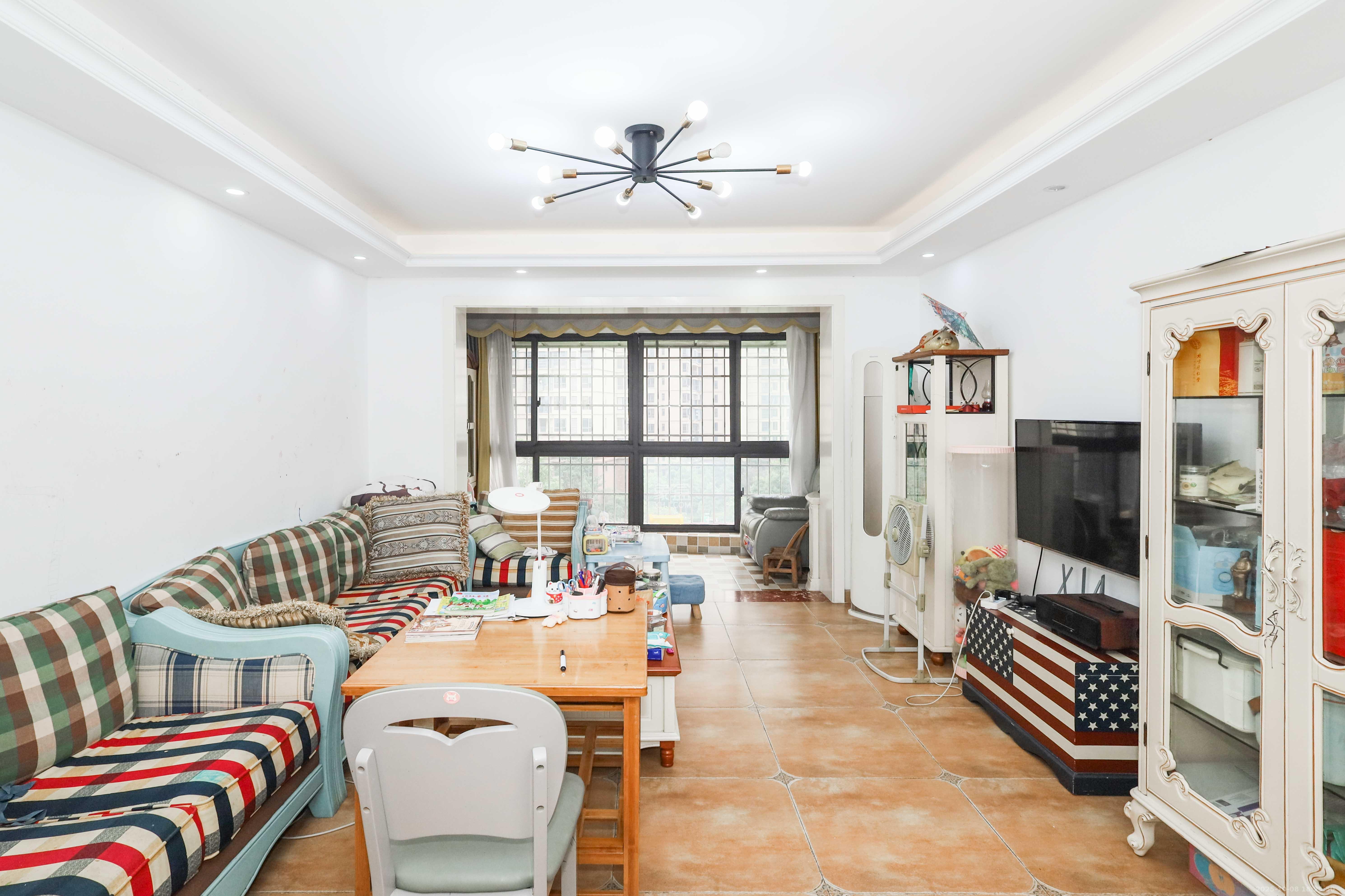 保利麓谷林语D区  4室2厅2卫    128.0万 保利麓谷林语D区  4室2厅2卫    128.0万