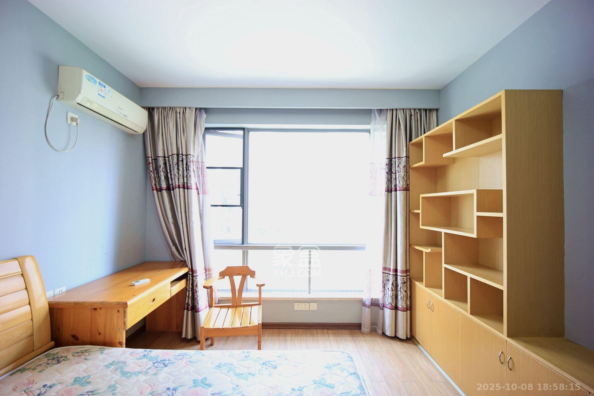 建鸿达华都（华都小户型及大华写字楼）  2室1厅1卫    2600.0元/月室内图