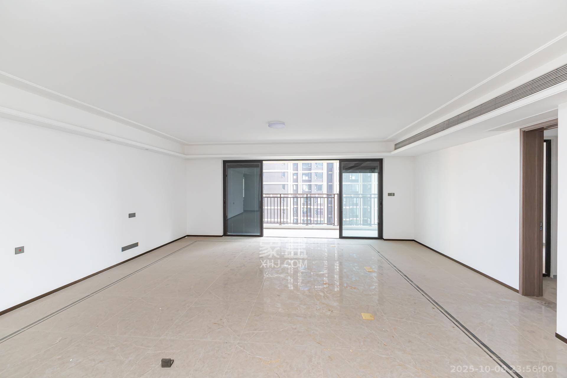 时代建发和著 4室2厅3卫 246.0万 时代建发和著 4室2厅3卫 246.0万客厅