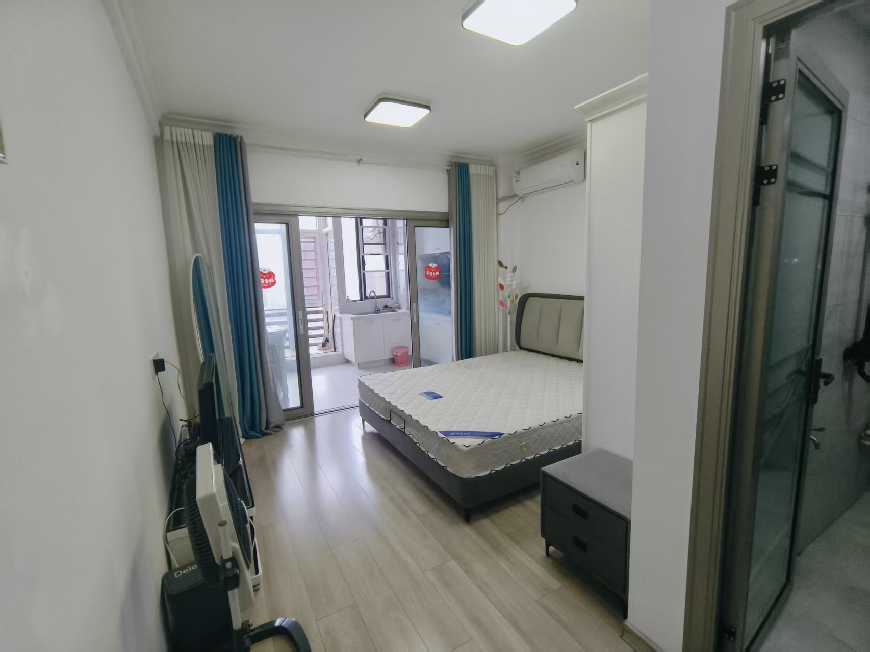 保利香槟国际  1室1厅1卫    1300.0元/月 保利香槟国际  1室1厅1卫    1300.0元/月室内图