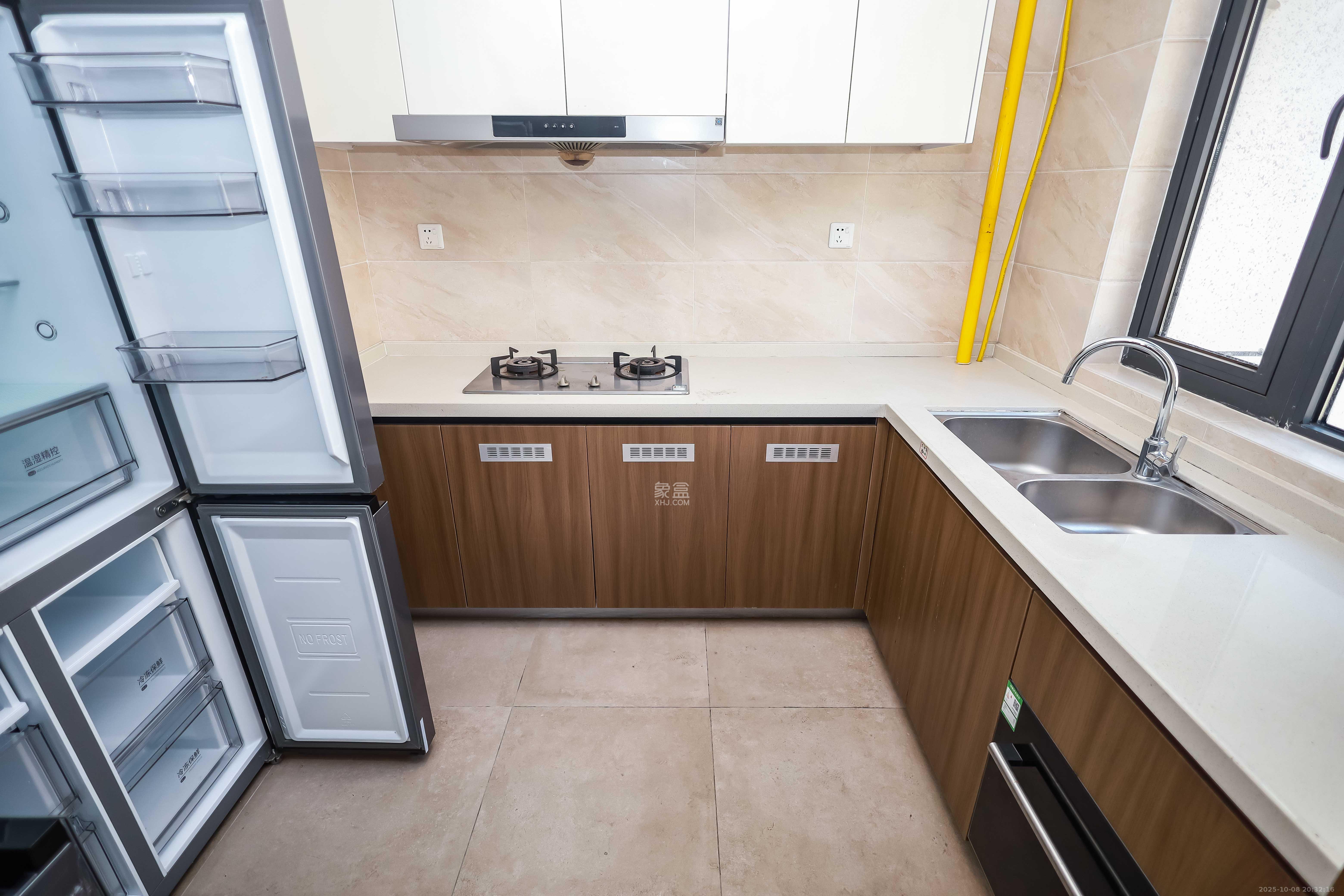 保利恒伟时光印象  4室2厅2卫    136.0万厨房