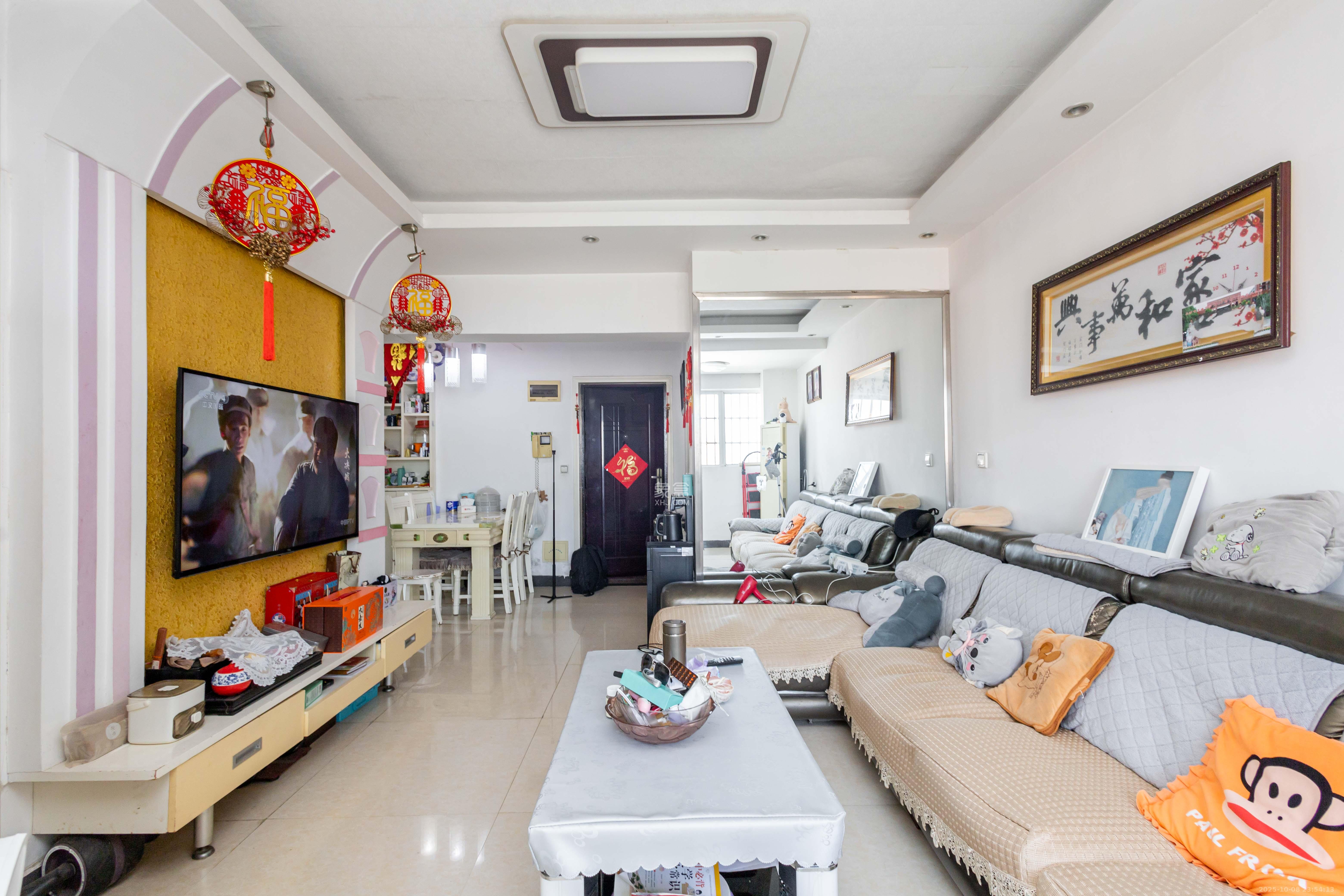 未来蜂巢 3室2厅1卫 34.8万 未来蜂巢 3室2厅1卫 34.8万客厅