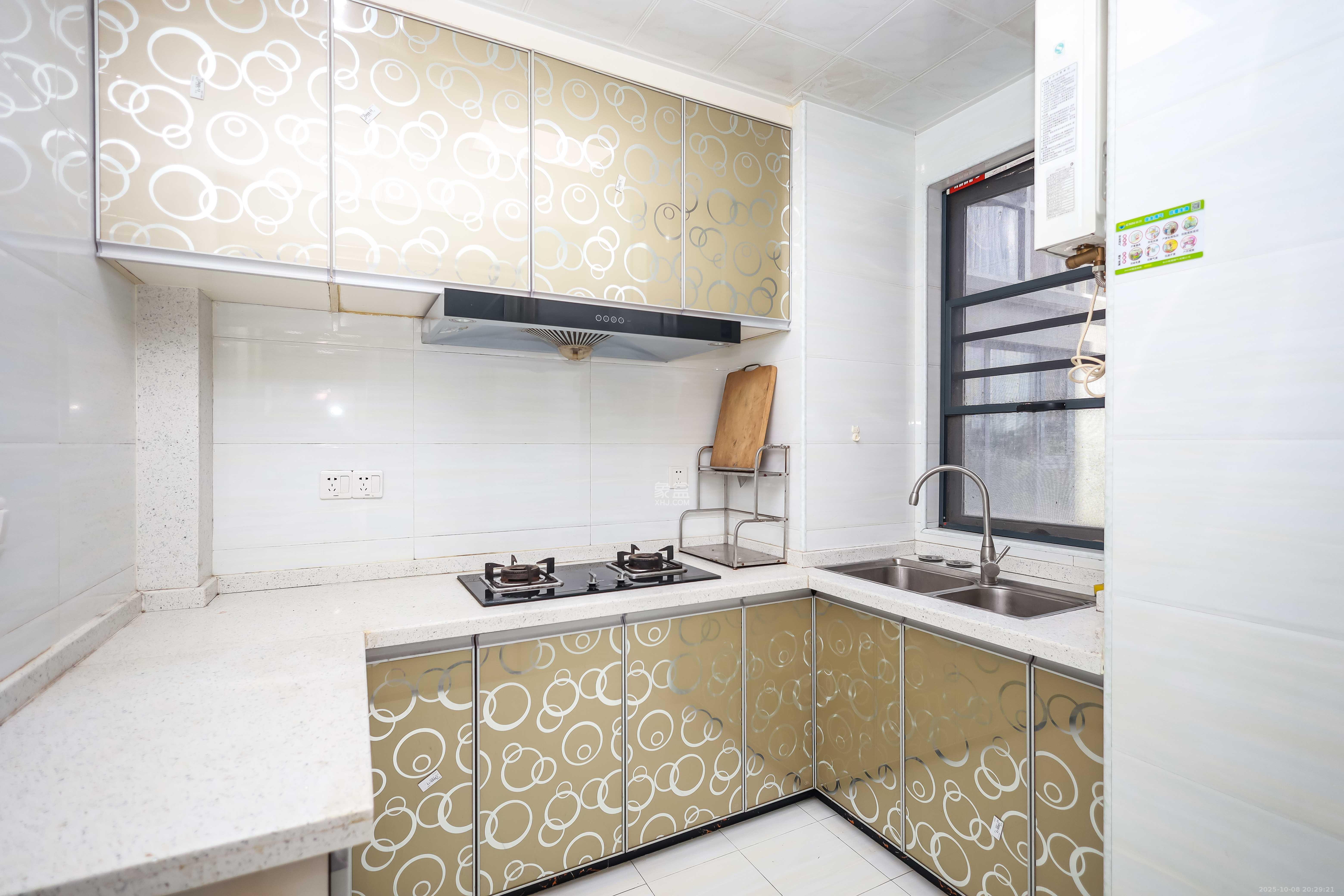 潇湘奥林匹克花园 3室2厅1卫 88.0万 潇湘奥林匹克花园 3室2厅1卫 88.0万厨房