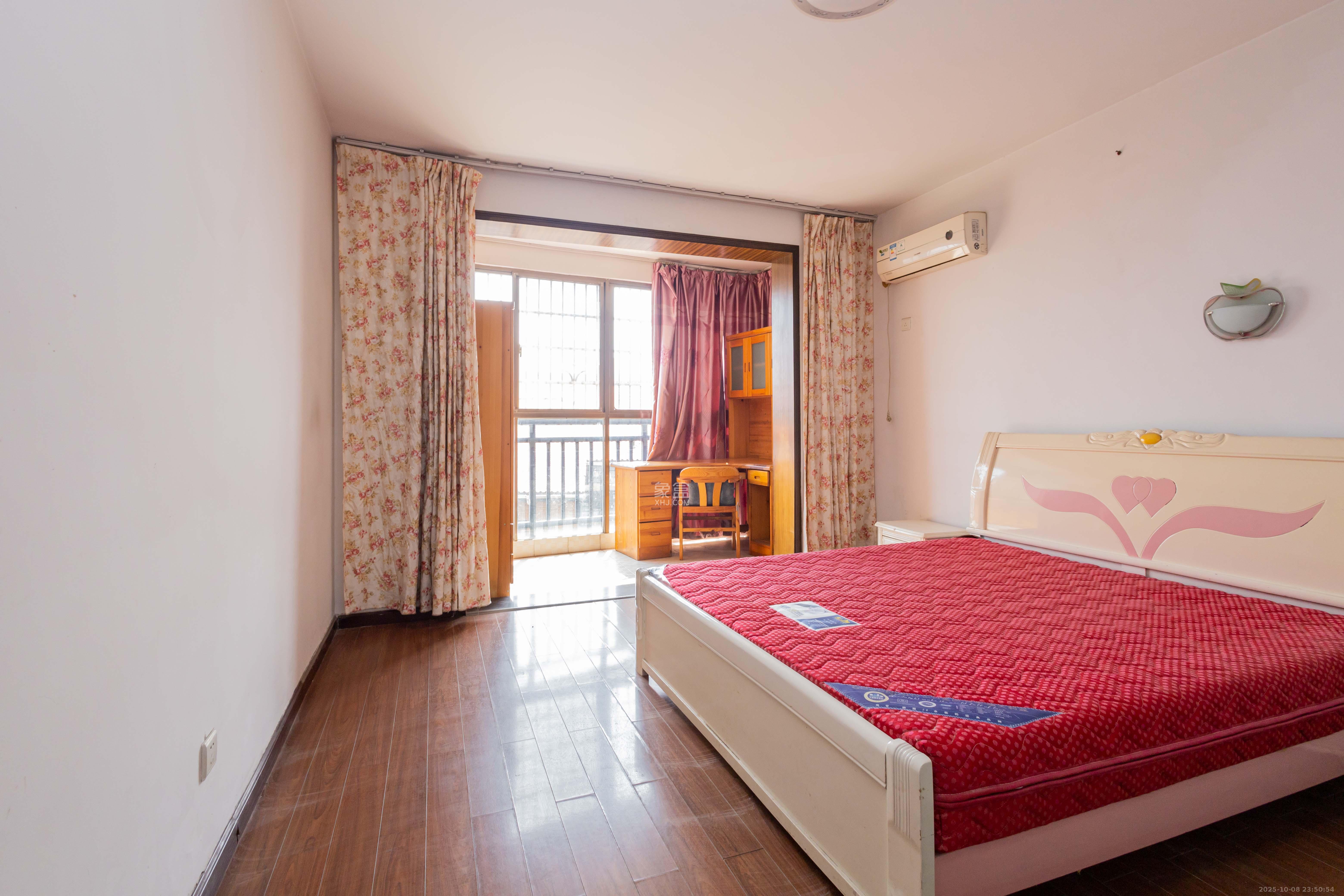 东业早安星城 3室2厅1卫 57.0万 东业早安星城 3室2厅1卫 57.0万卧室