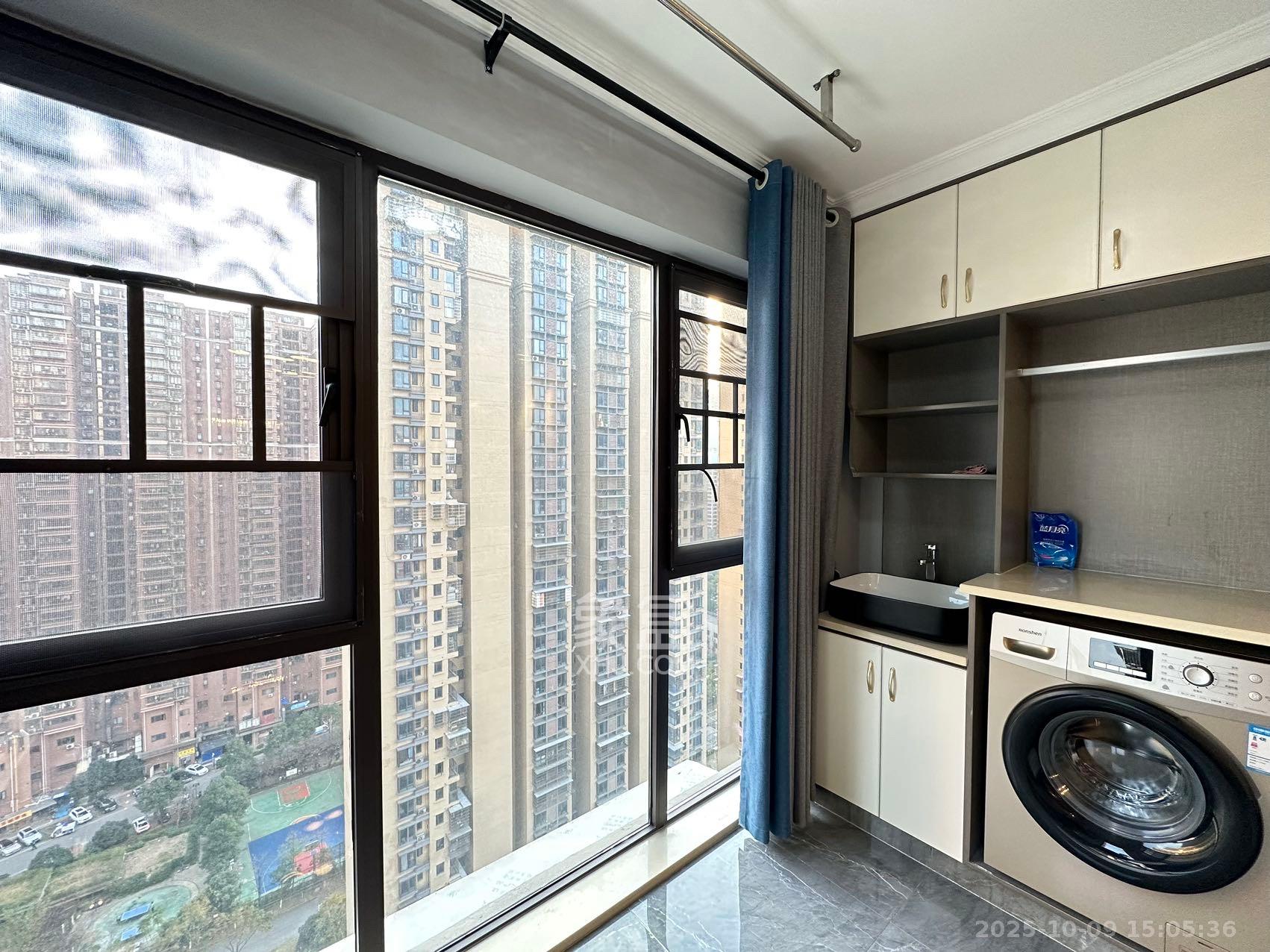 中欣楚天熙苑  2室1厅1卫    3200.0元/月 中欣楚天熙苑  2室1厅1卫    3200.0元/月室内图