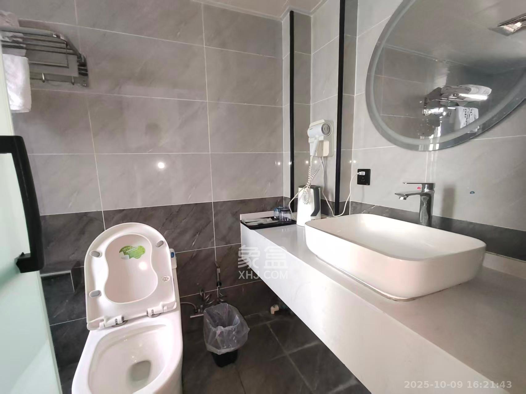 君临国际  5室1厅5卫    6200.0元/月室内图