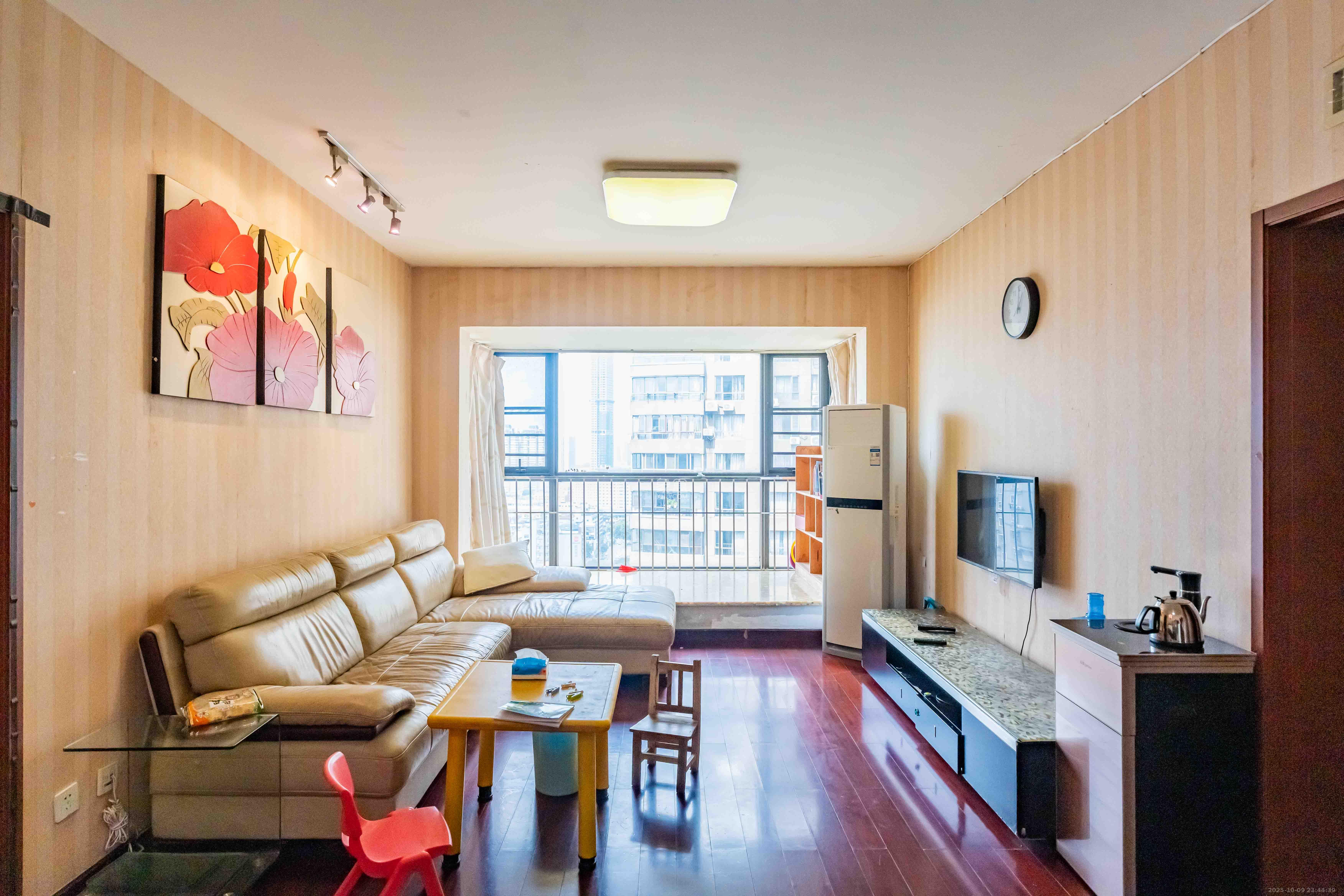 盛世美居荷园  2室2厅2卫    100.0万