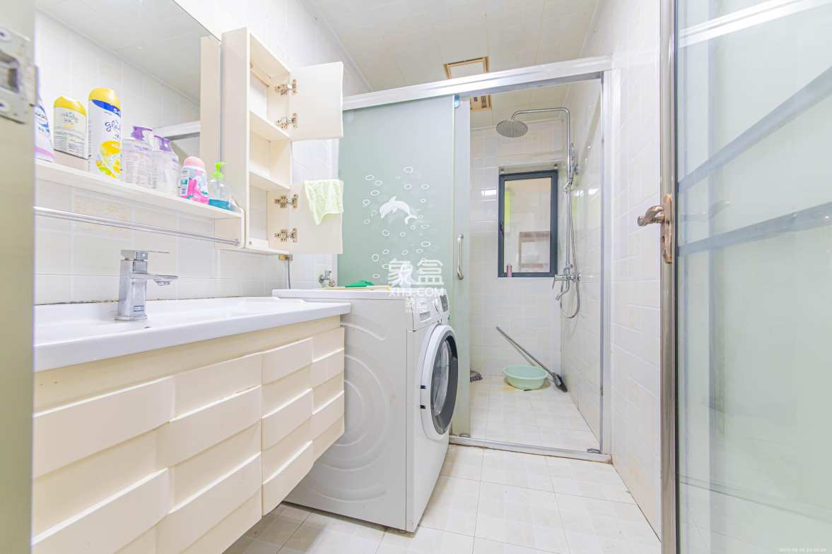 中建芙蓉嘉苑 3室2厅2卫 2300.0元/月 中建芙蓉嘉苑 3室2厅2卫 2300.0元/月室内图