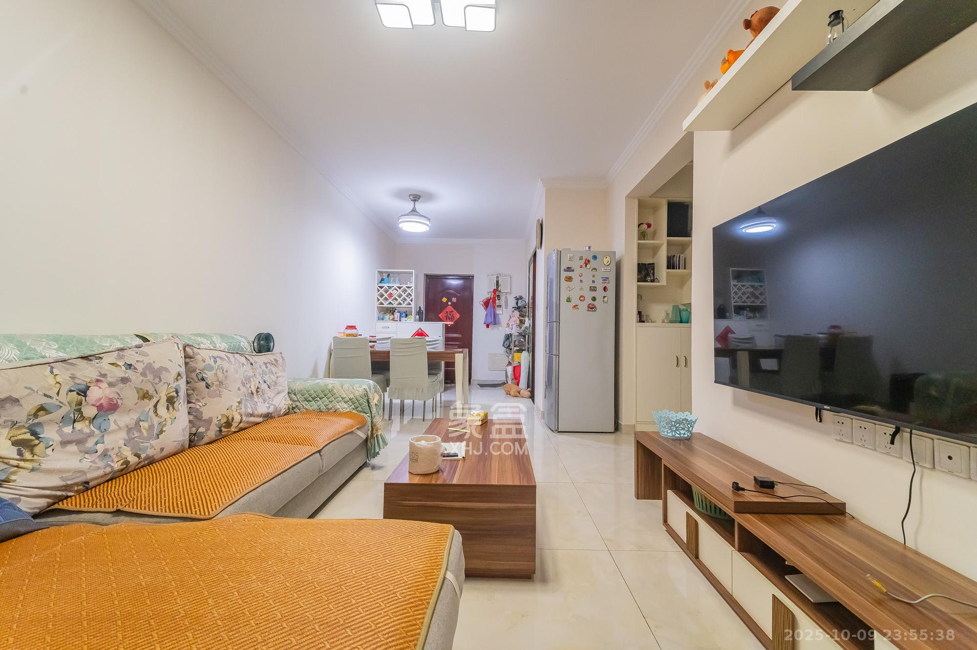 MOMA当代广场  1室0厅0卫    65.0万 MOMA当代广场  1室0厅0卫    65.0万客厅