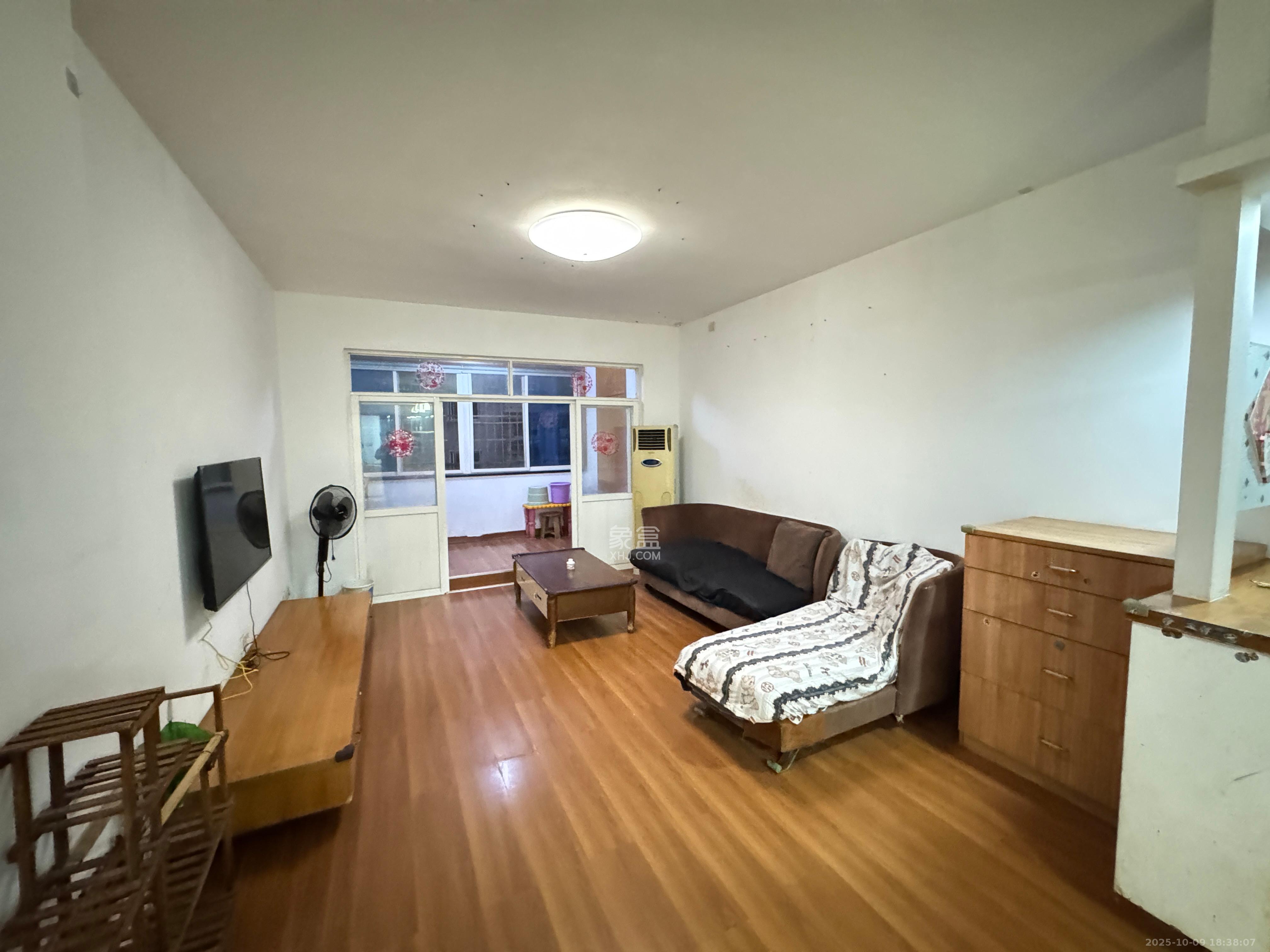 荷花园电信宿舍(天辰荷花苑) 2室2厅1卫 1650.0元/月 荷花园电信宿舍(天辰荷花苑) 2室2厅1卫 1650.0元/月室内图