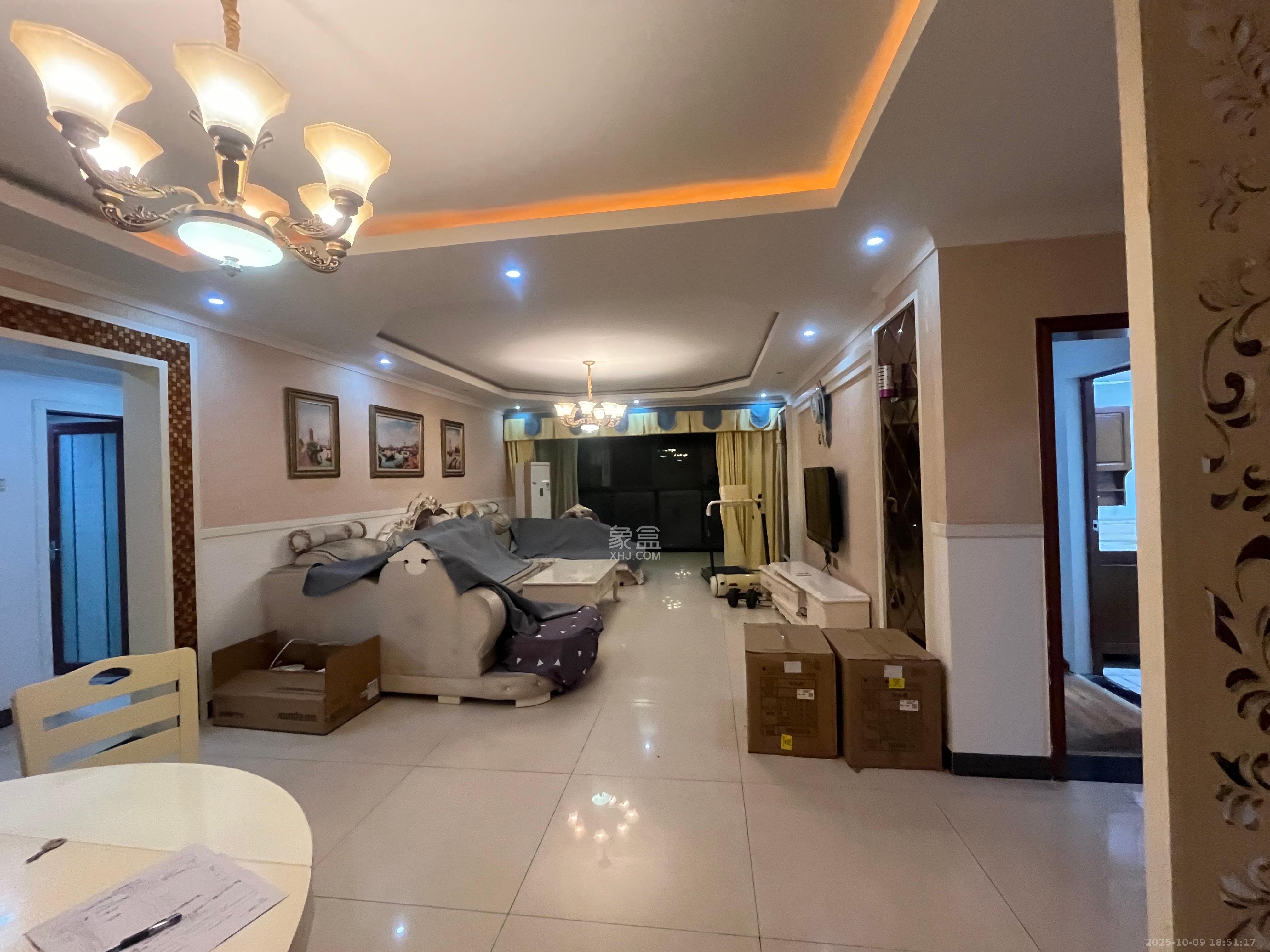 保利花园 3室2厅2卫 2600.0元/月 保利花园 3室2厅2卫 2600.0元/月室内图