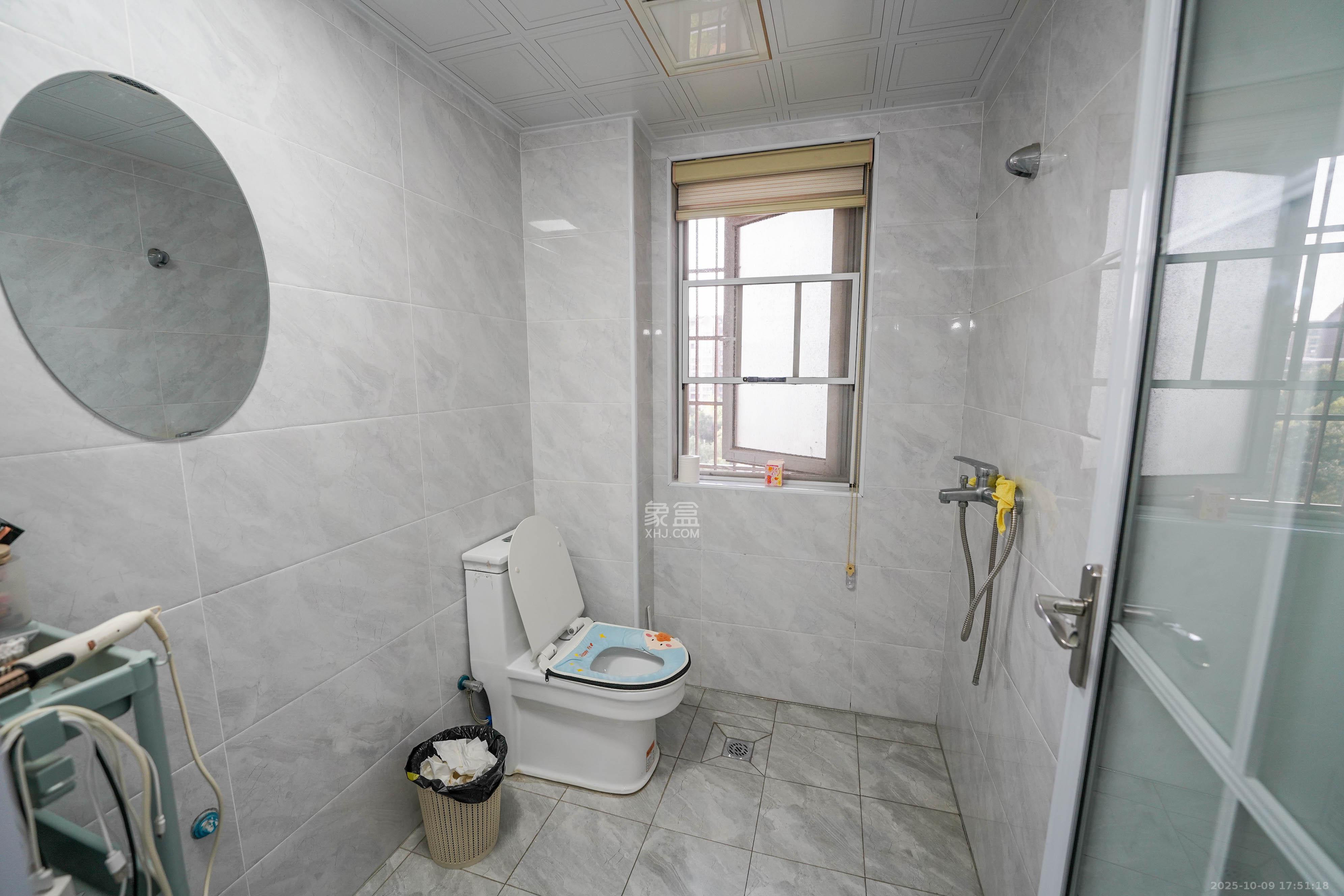 哈佛小镇(五矿哈佛小镇) 3室2厅2卫 86.0万 哈佛小镇(五矿哈佛小镇) 3室2厅2卫 86.0万卫生间