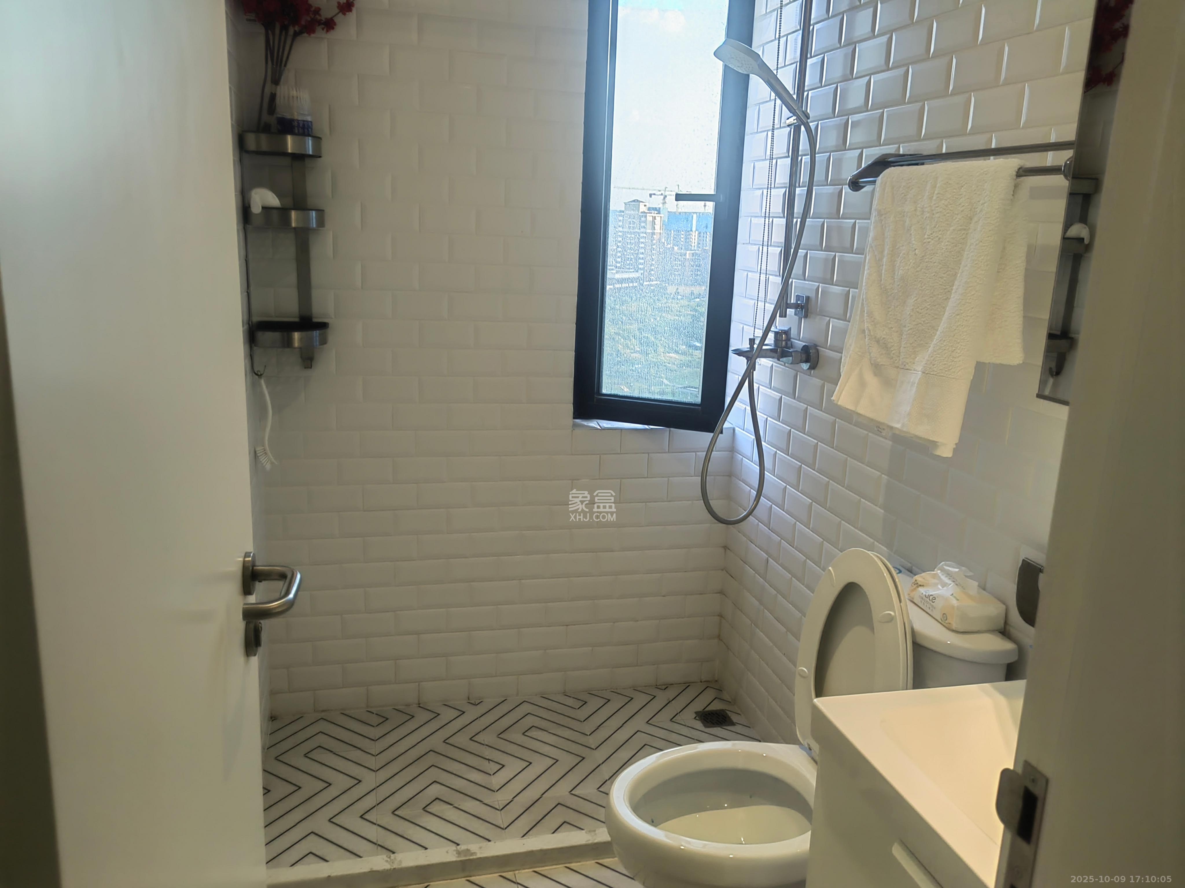 荟聚之光  2室1厅1卫    2300.0元/月 荟聚之光  2室1厅1卫    2300.0元/月室内图