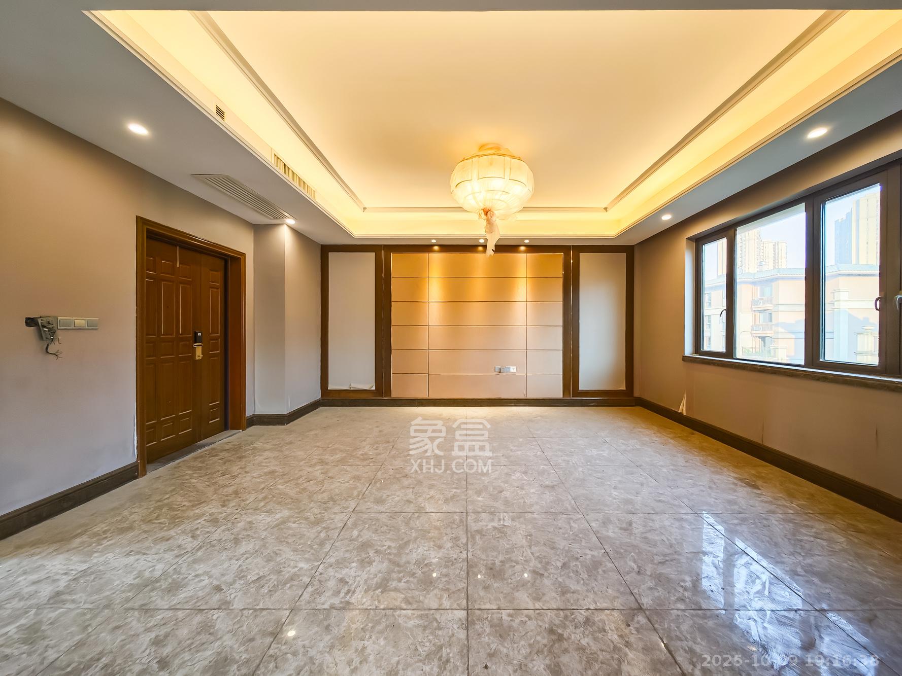 恒大御景天下城一期  4室2厅3卫    268.0万 恒大御景天下城一期  4室2厅3卫    268.0万