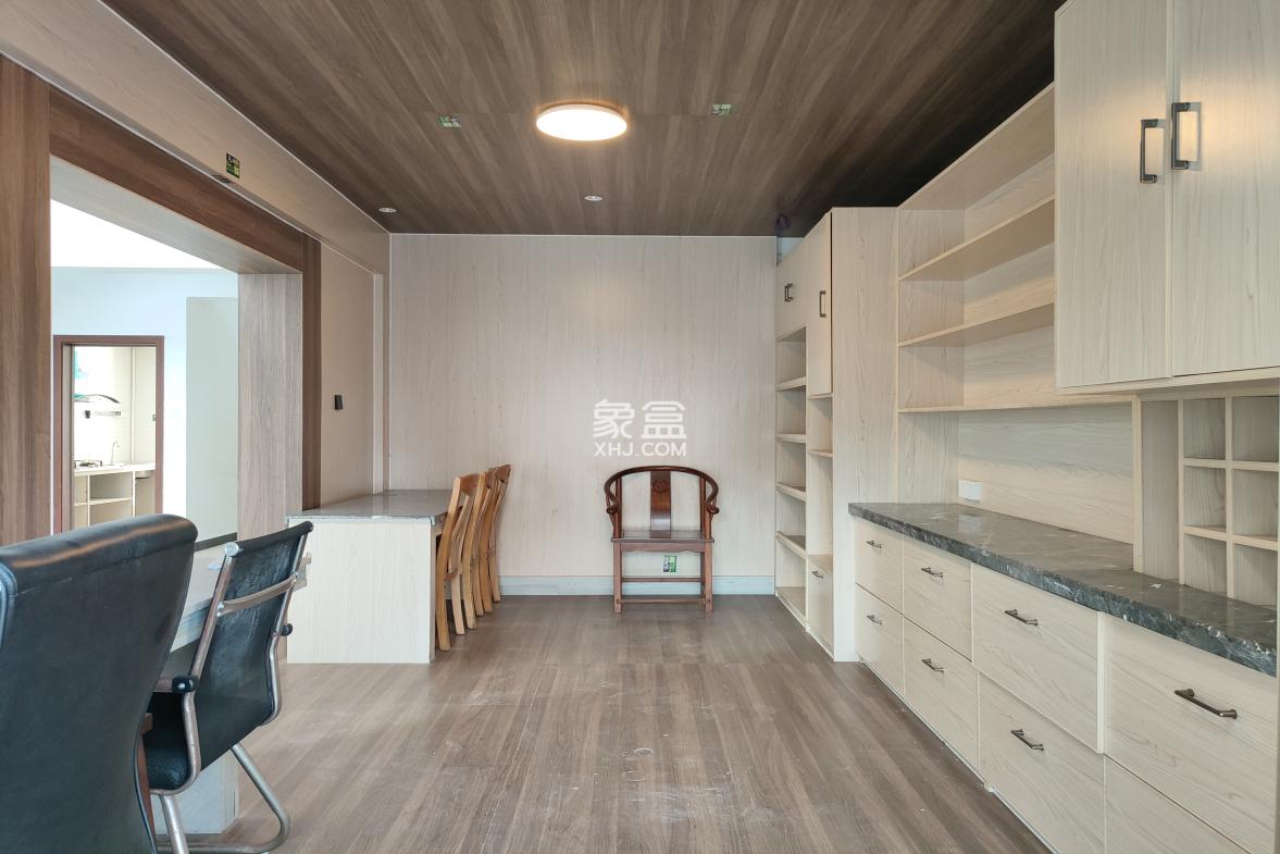 汇锦名城 5室2厅2卫 4800.0元/月 汇锦名城 5室2厅2卫 4800.0元/月室内图