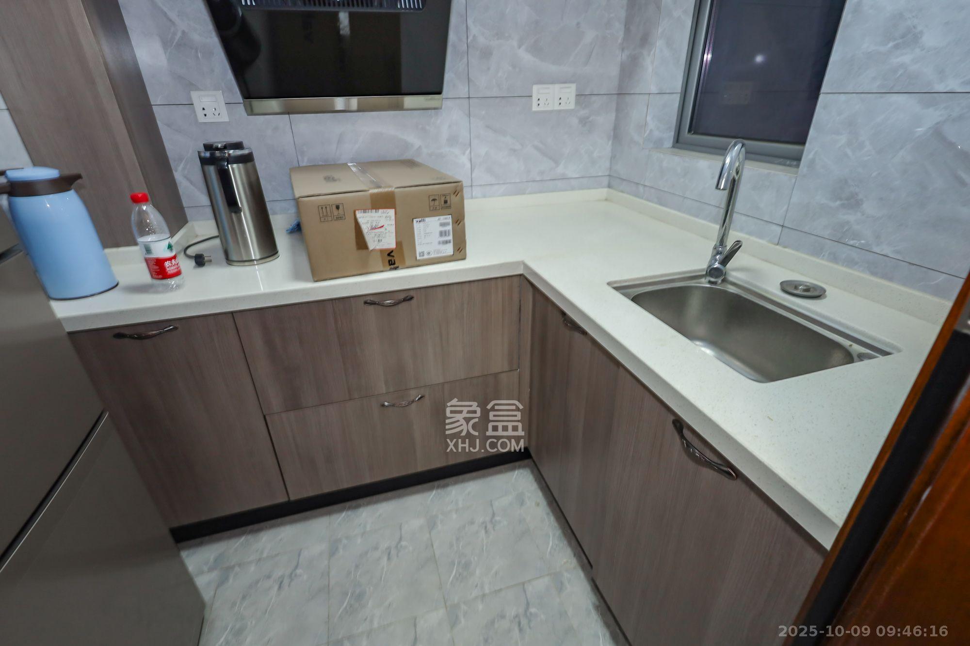 长房八方里（长房公园里）   60.0㎡      2100.0元/月室内图