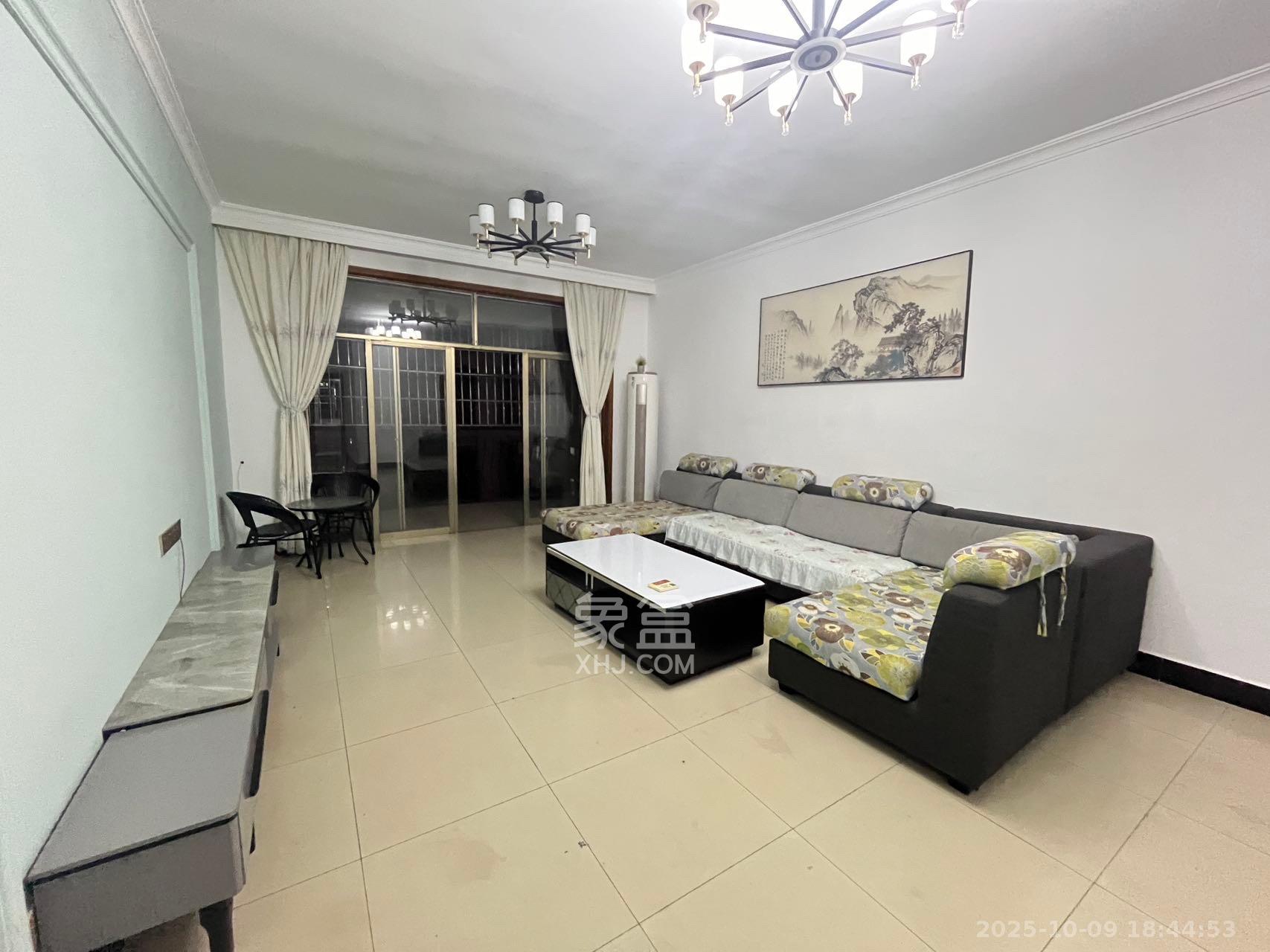 高升小区  3室1厅1卫    2400.0元/月室内图